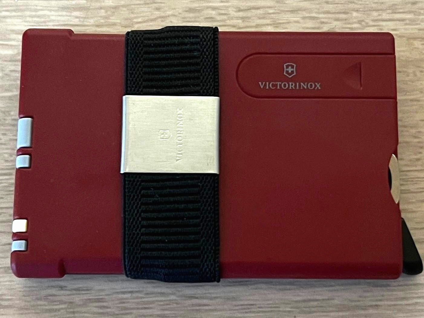 Victorinox Swiss Army Smart Wallet With Tools, Red, 0.7250.13, New In Box