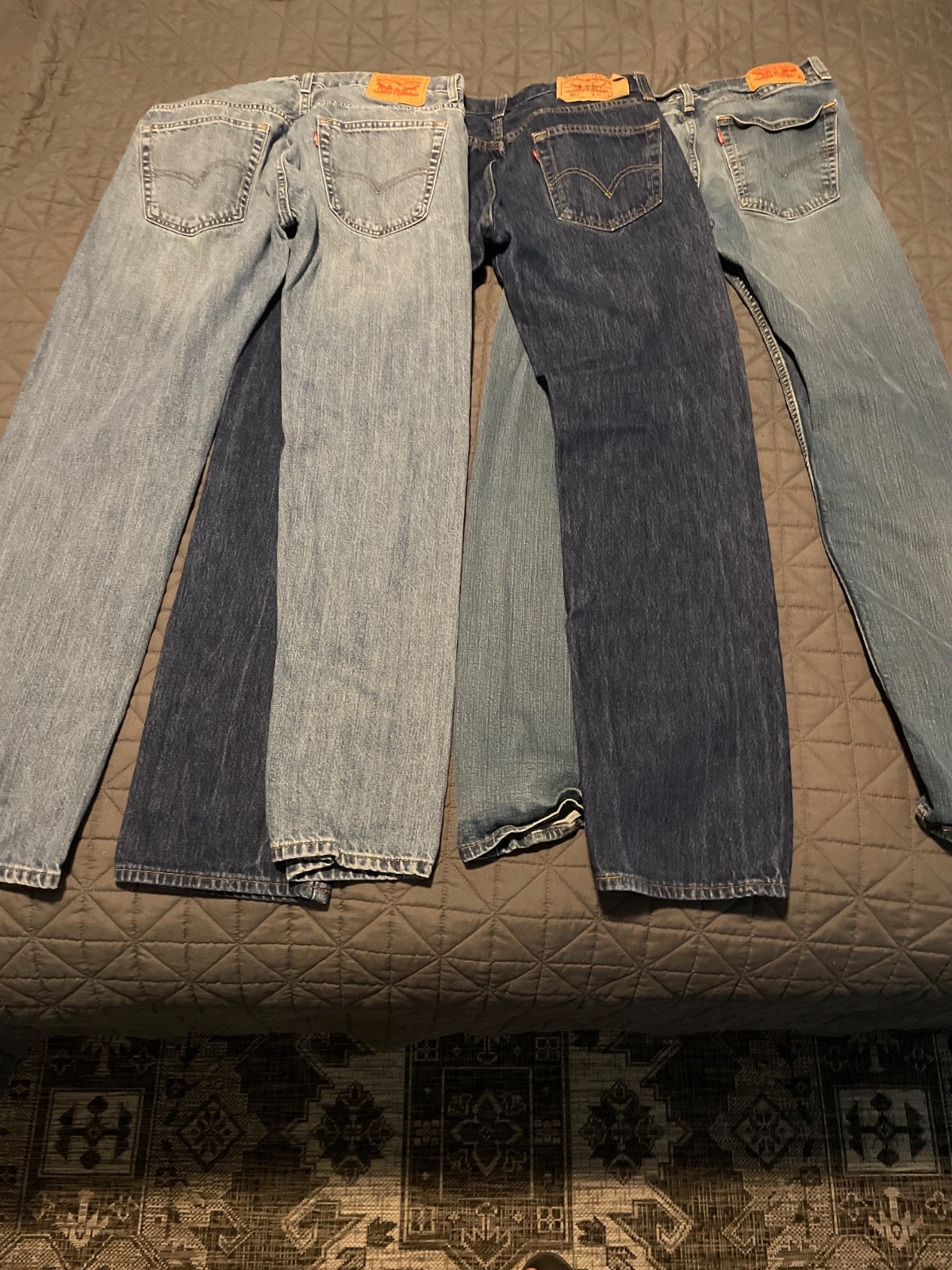 Levi’s Jeans Men’s (32×34) qty 1 – 569; 1 – 501; 1 – 505, smoke / pet free home