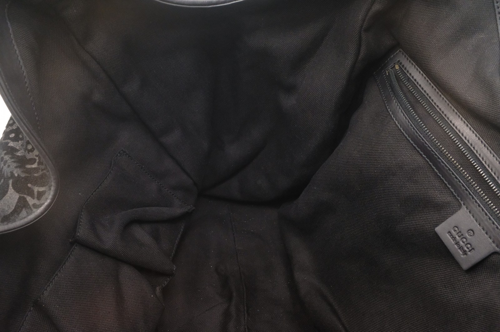 Authentic Gucci Soft Stirrup Tote Bag in Black Suede 296855