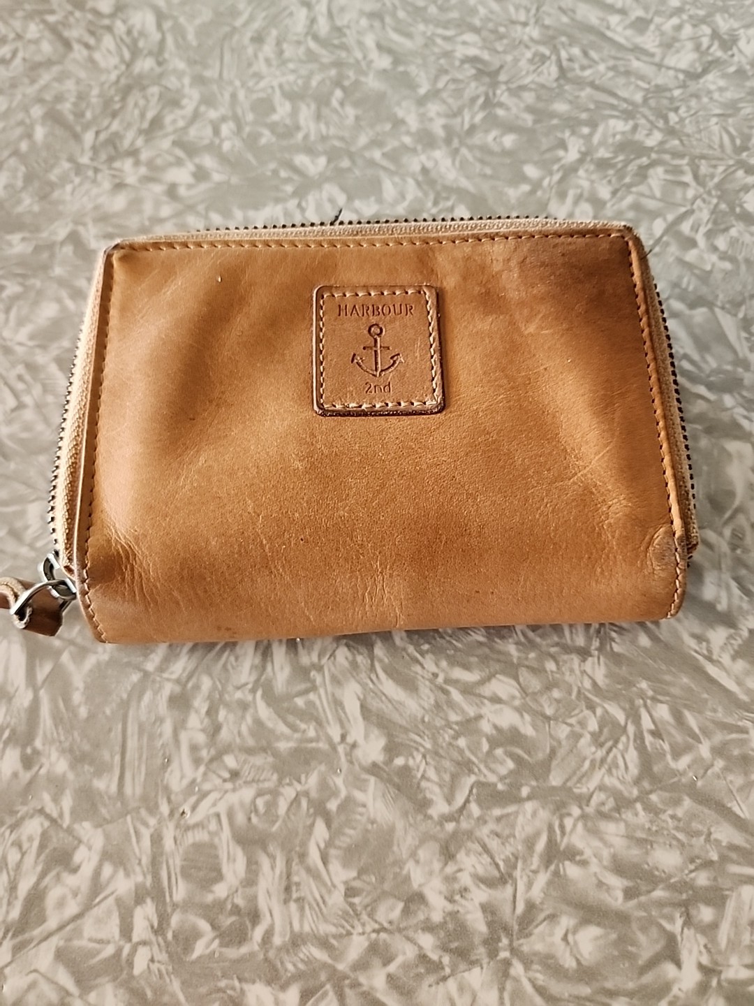 Harbour 2nd Genuine Leather in Good Used Condition Approximately 5inches Long