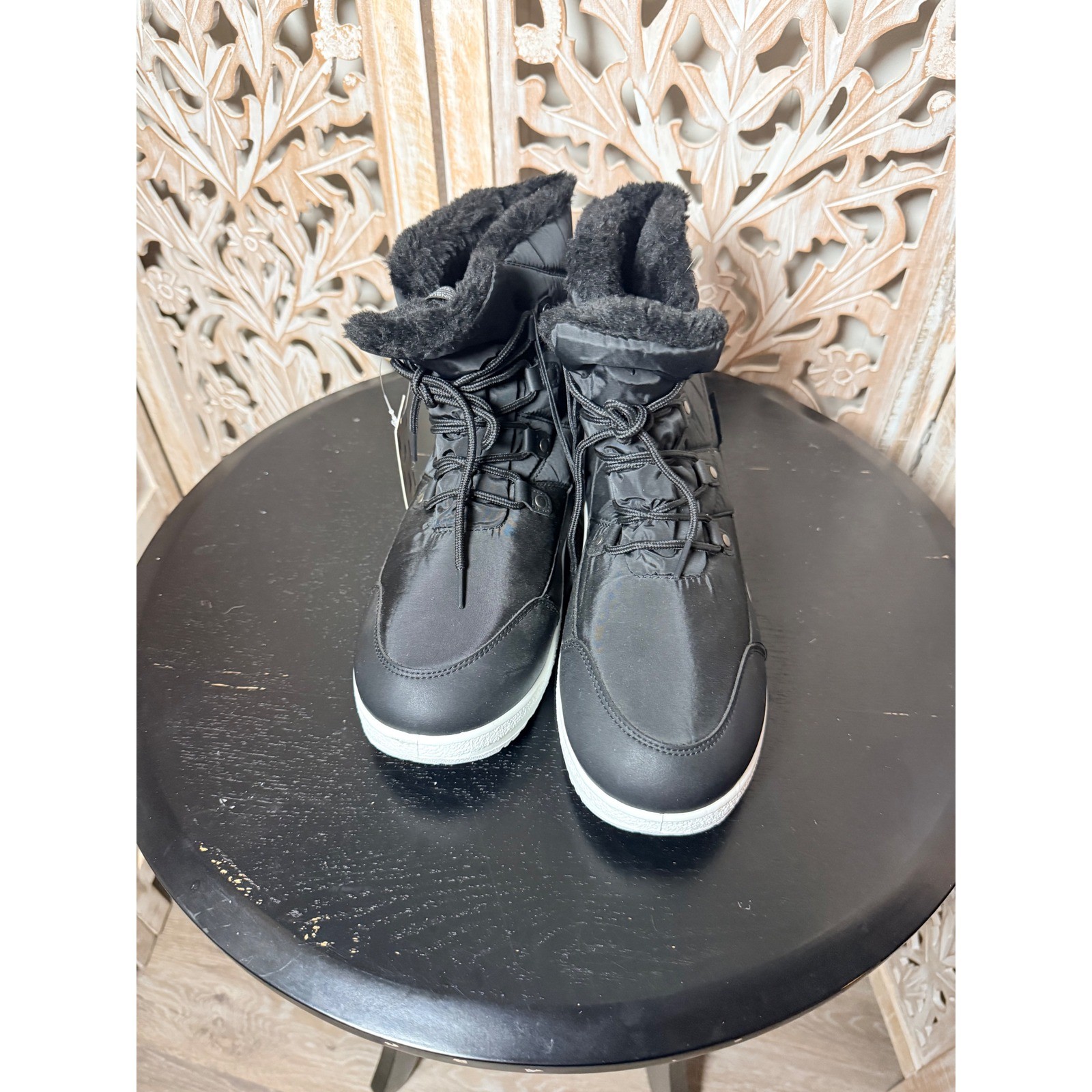 Black Waterproof Winter Snow Boots 3M Thinsulate Faux Fur Lined Quilted Size 9