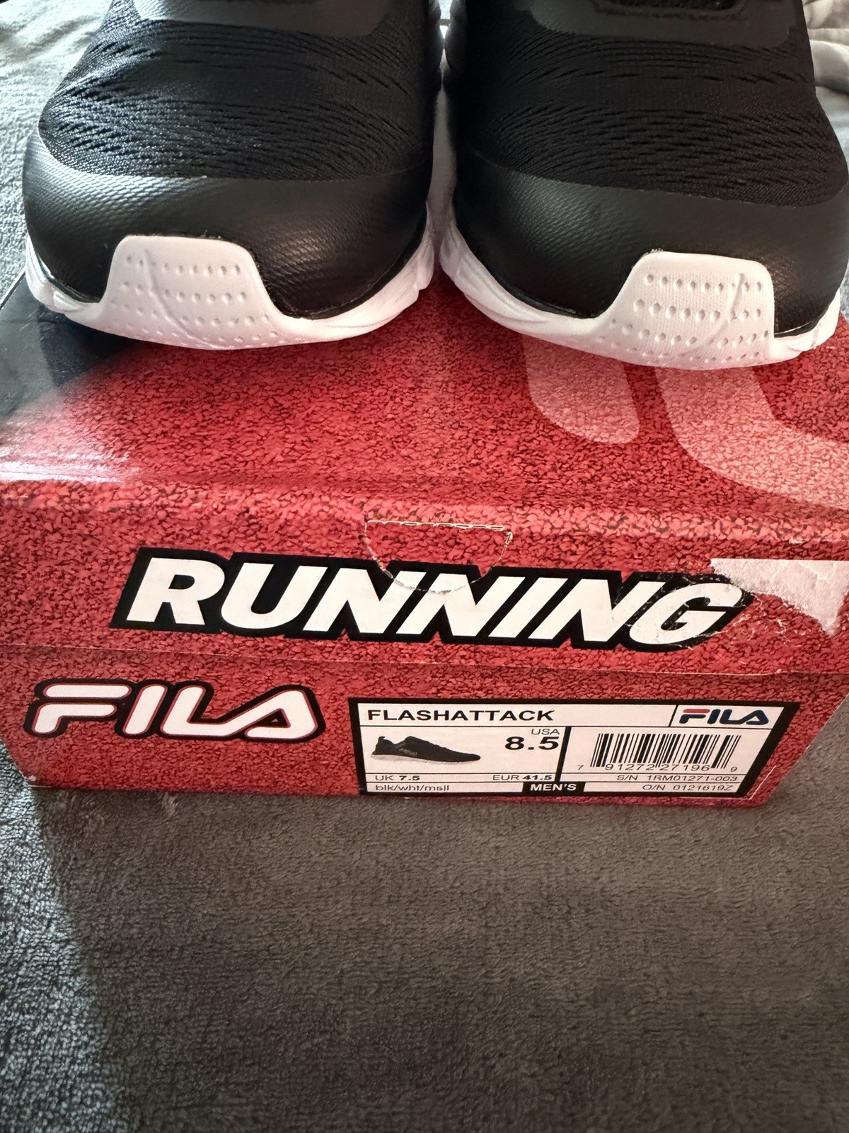 NEW FILA | Flash Attack | Men’s Running Sneaker | Black White | Size M 8.5