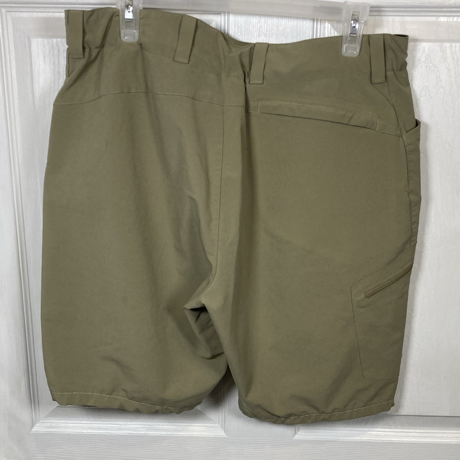 REI Men’s Green Stretch Chino Shorts Flat Front Zip Closure Pockets Solid