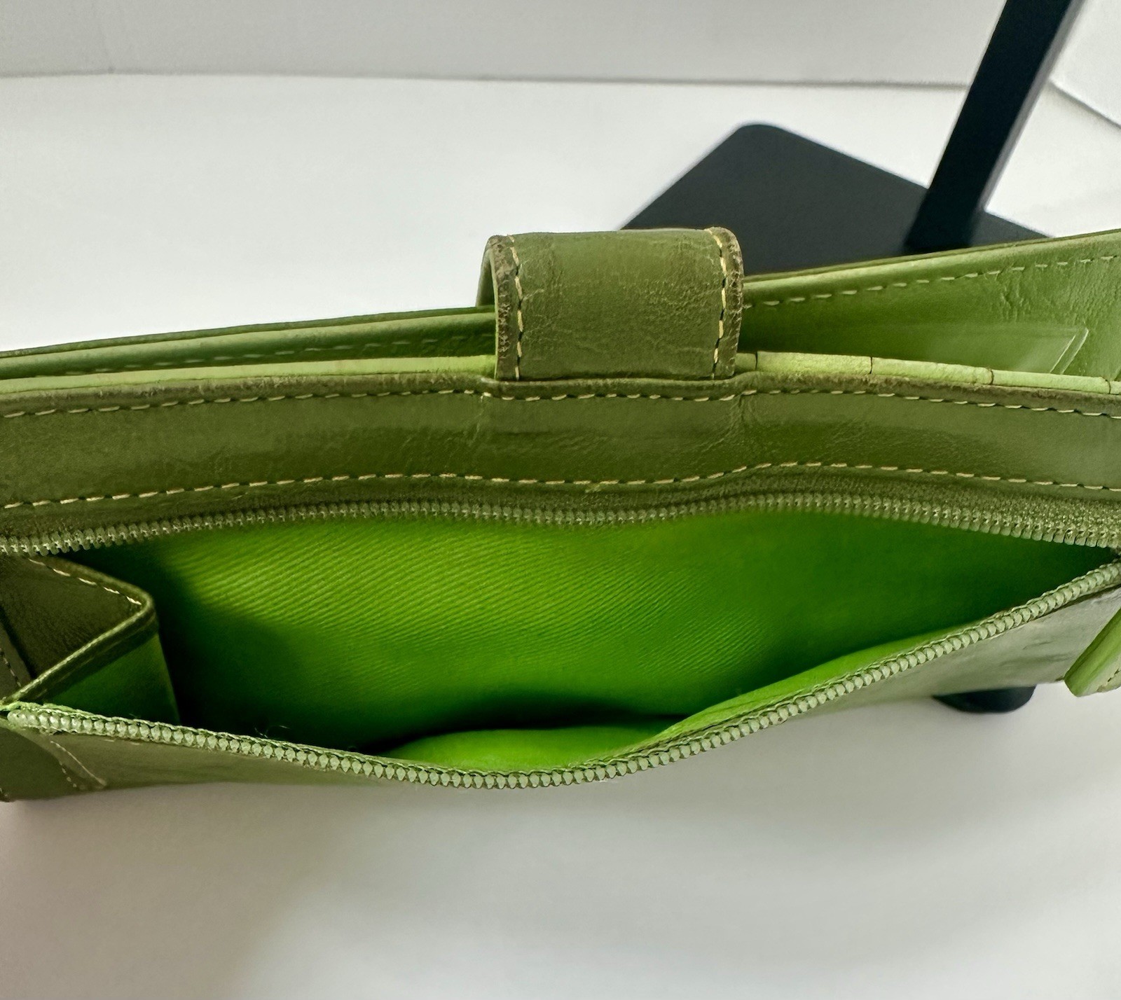 TUSK Vintage Leather Bifold Wallet Checkbook Long & Slim Pen Holder Green Luxury