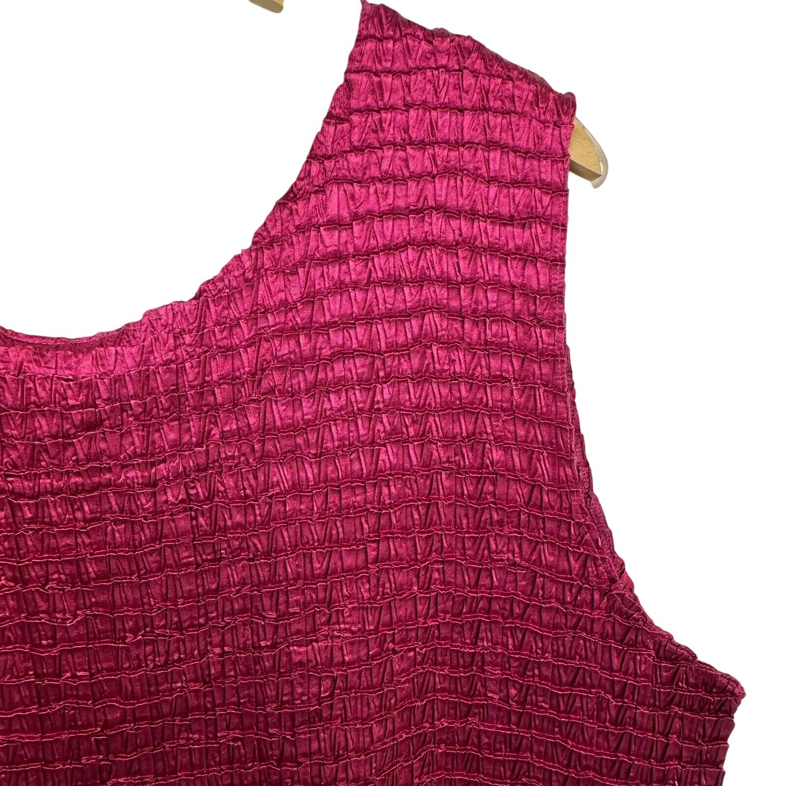 Raspberry lightweight stretchy crinkle tank top shirt by Sere Nade sz 2X