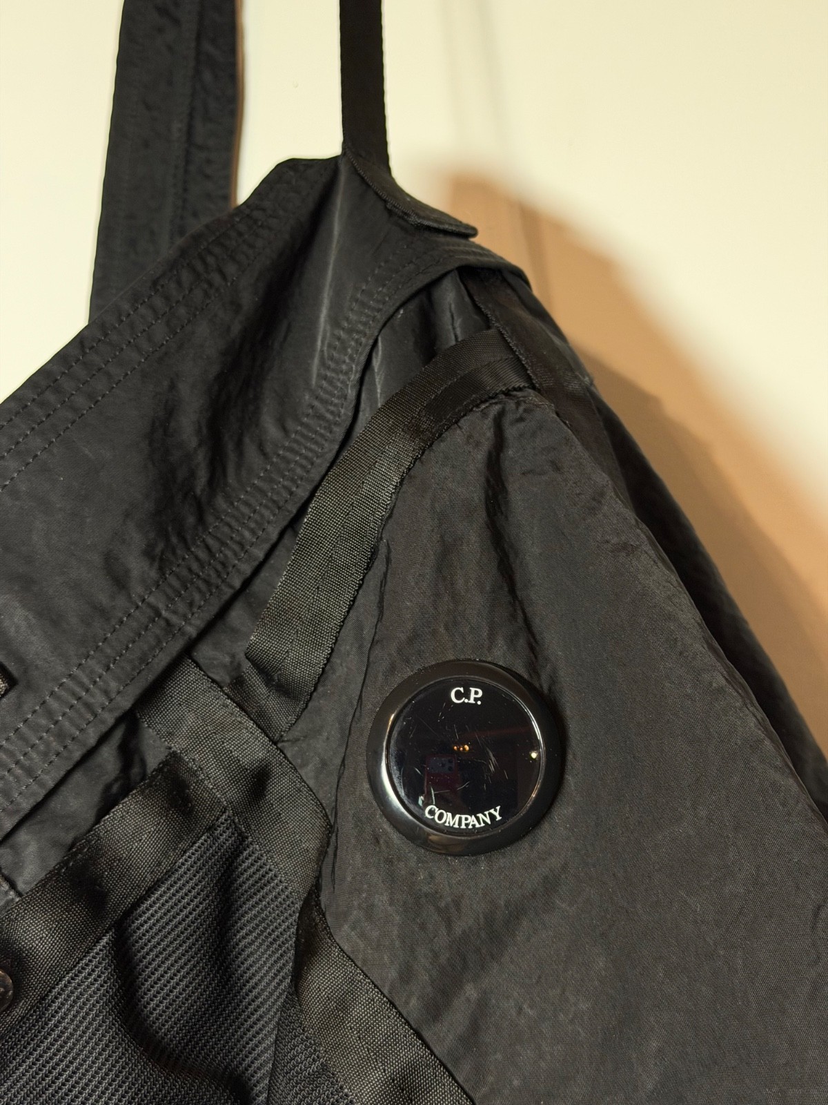 Сумка C.P. Company Nylon B Crossbody Messenger Bag In Black
