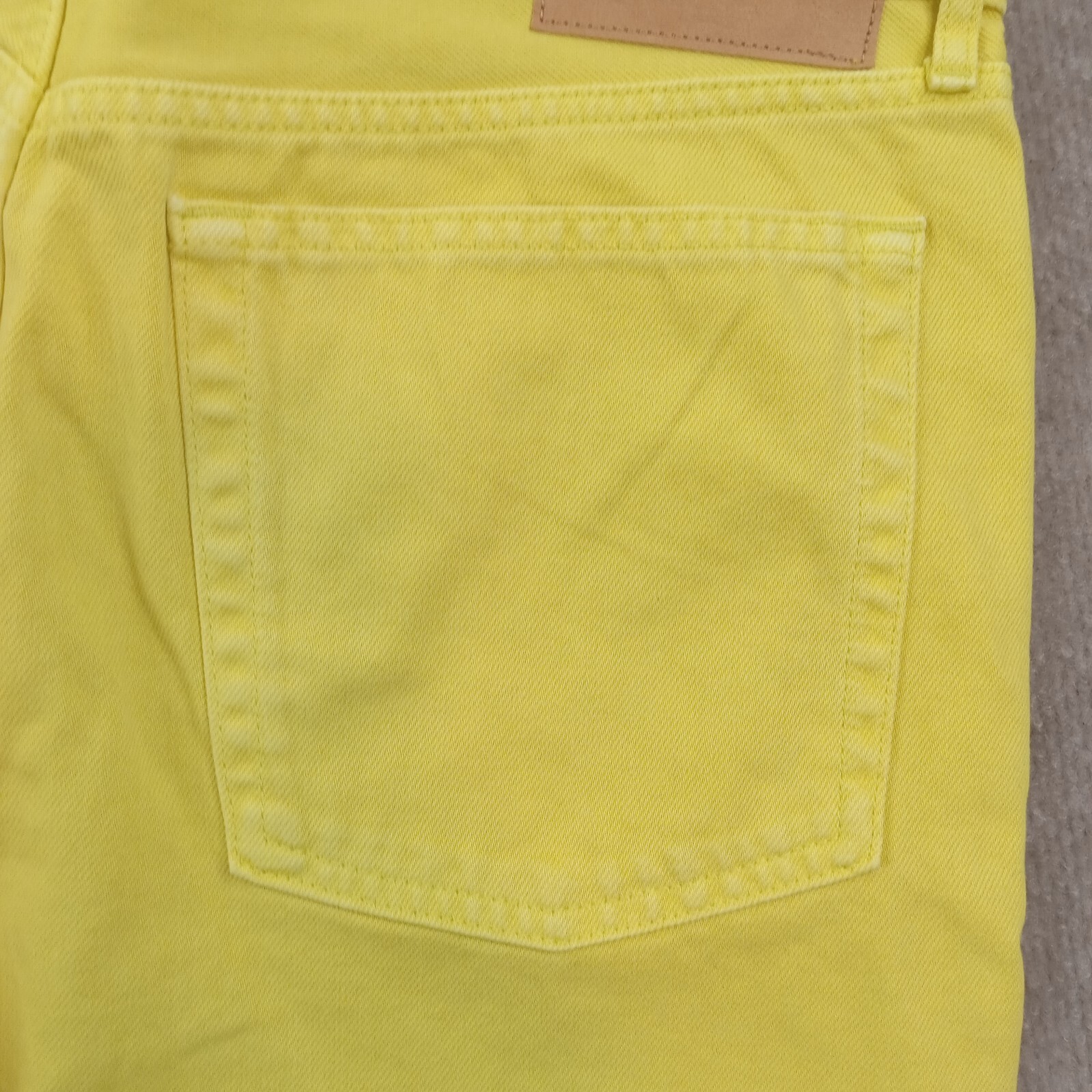 Calvin Klein Jeans Mens 31 (33x28Actual) Yellow Denim Straight Leg Casual