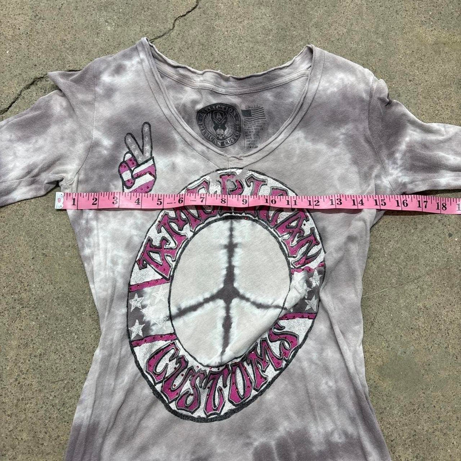 Affliction American Custom Y2K Peace Sign Bling Slim Fit V Neck T Shirt Sz S