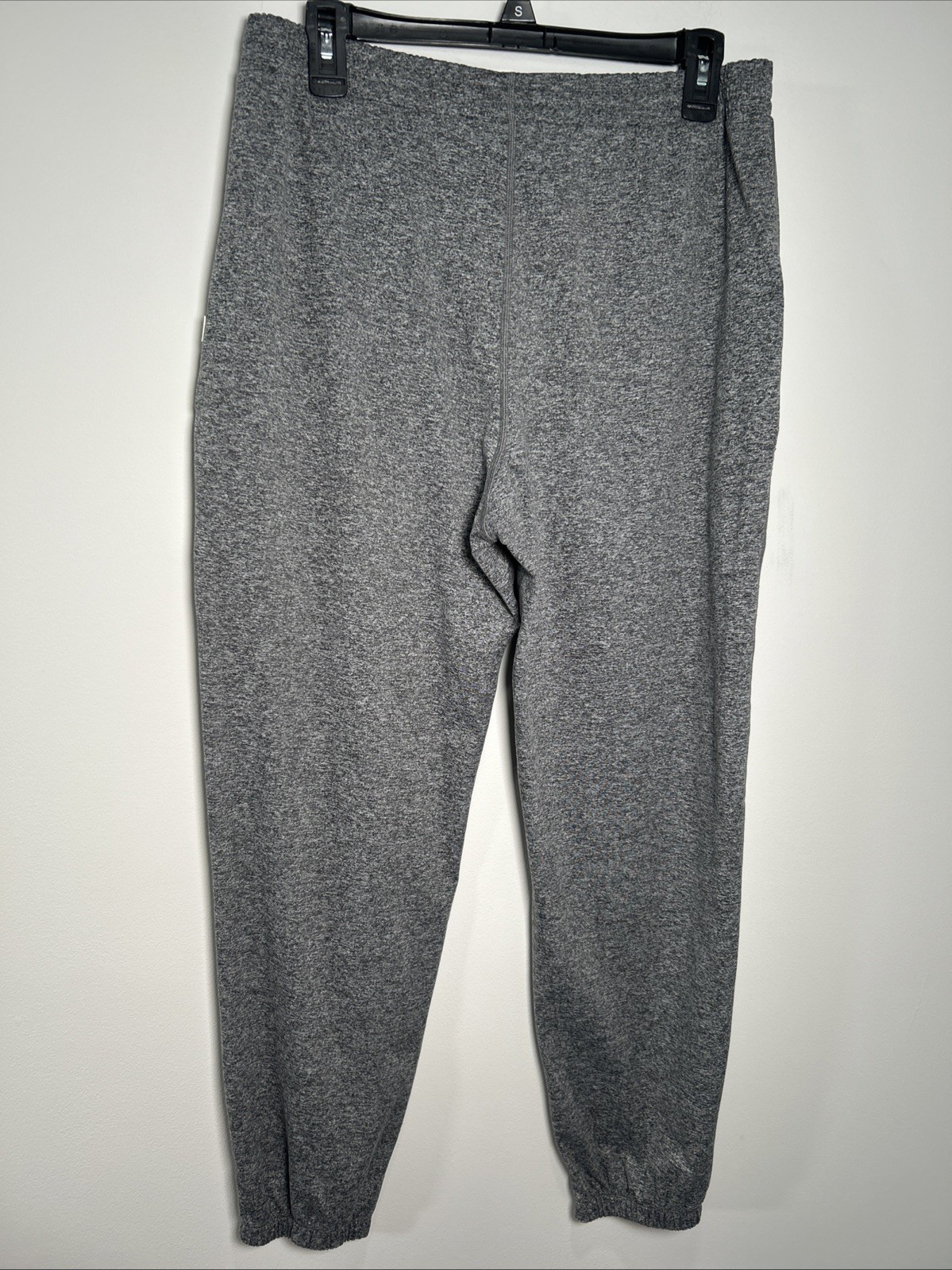 Vuori Boyfriend Jogger Pants Knit Sweatpants Heather Gray Women’s Medium VW457