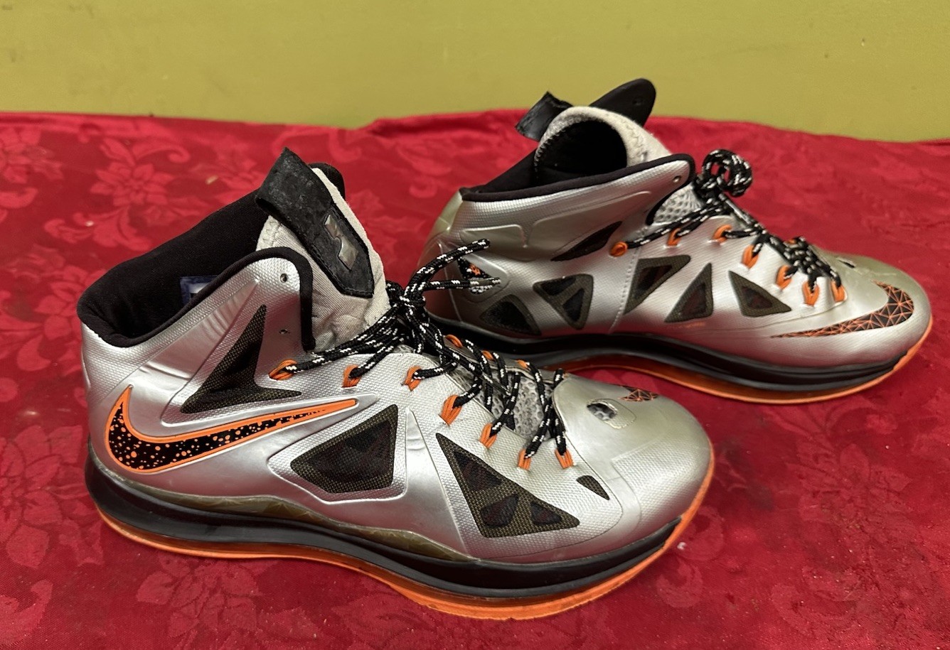 2012 Nike LeBron X Lava Grey Black Orange Sneakers Mens Sz 11 541100-800 Read