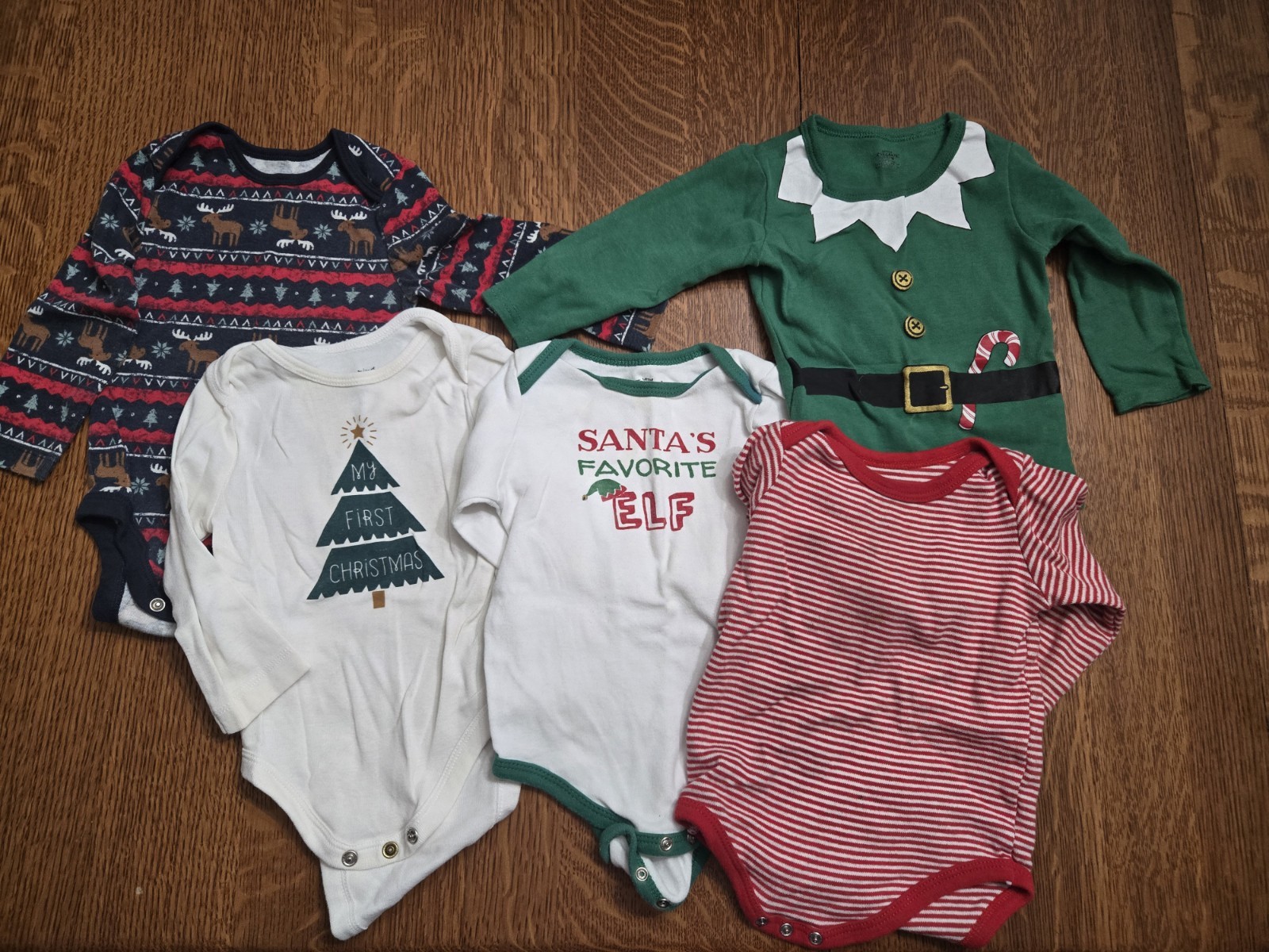 5 piece 9 Month Christmas Baby Bodysuit Clothing Lot.