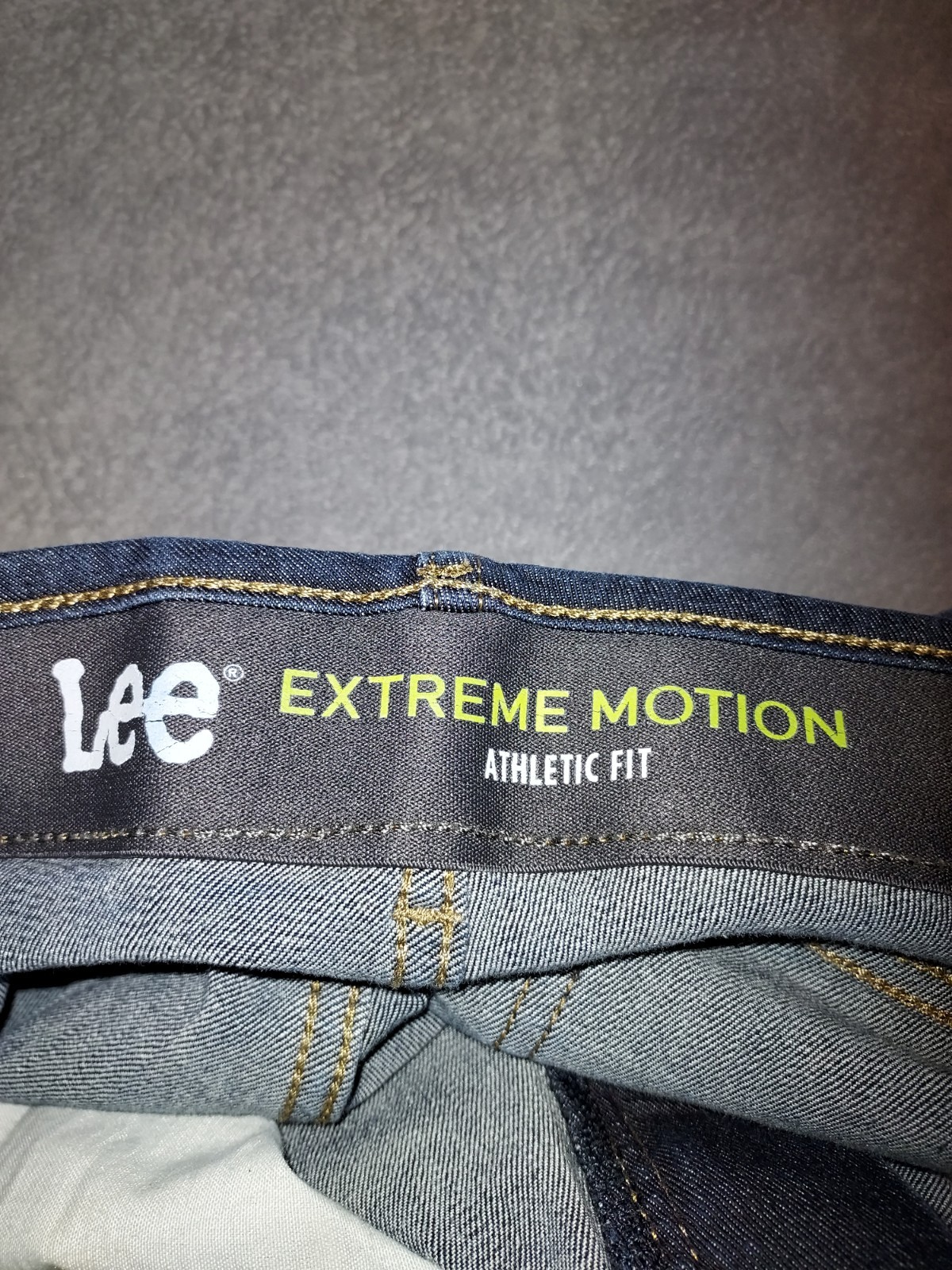 LEE Mens Extreme Motion Athletic Fit Dark Blue Denim Jeans Size 32 X 32
