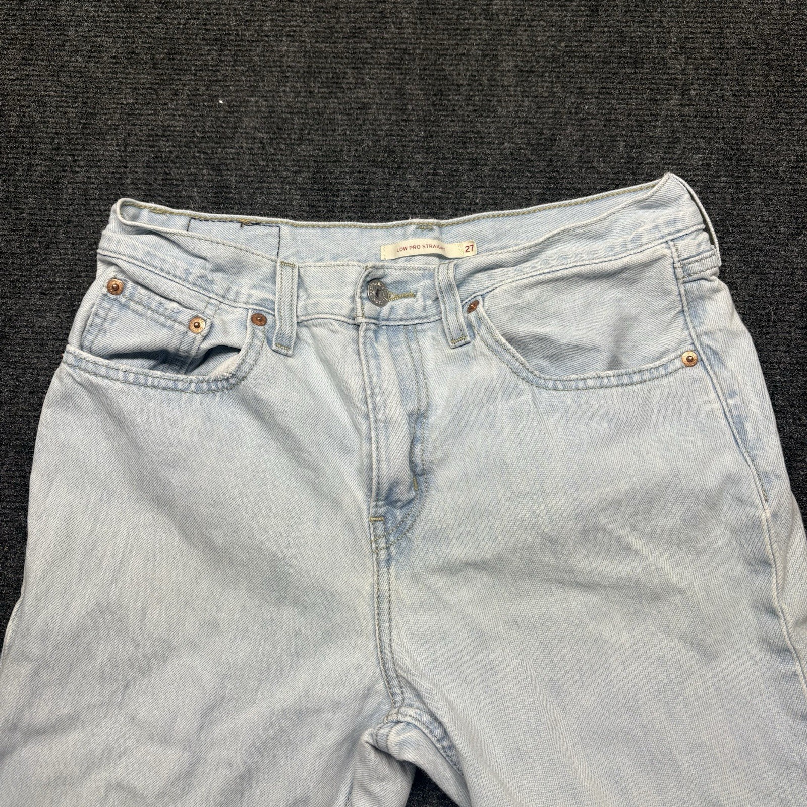 Levi’s Low Pro Straight Jeans Womens Size 27 Light Wash Distressed Ripped Knees