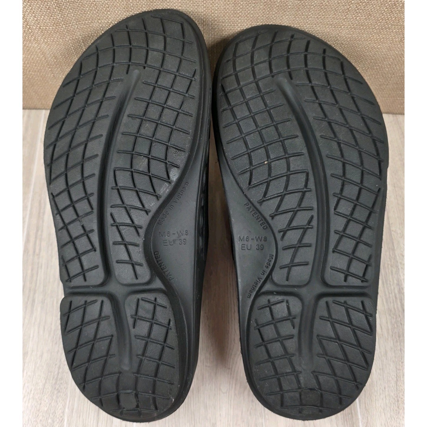 Oofos Ooahh Sport Flex Recovery Slip On Slides Women’s 8 Men’s 6 Black Sandals