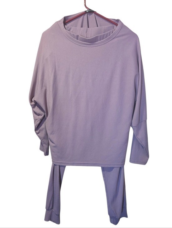 Pretty Garden Ribbed Two-Piece Loungewear Set in Lavender