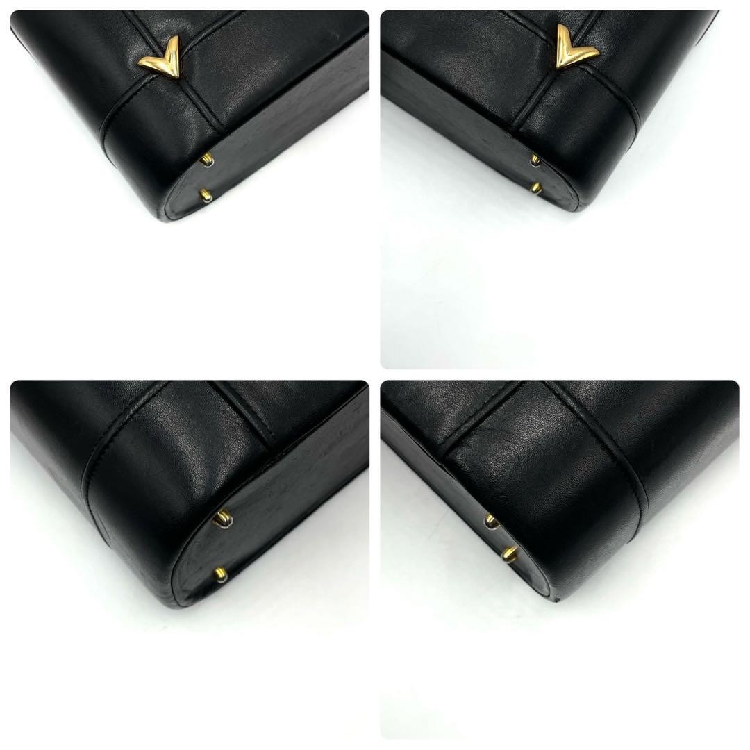Valentino Garavani Black Leather Vanity Handbag Logo Hardware Japan 0612484