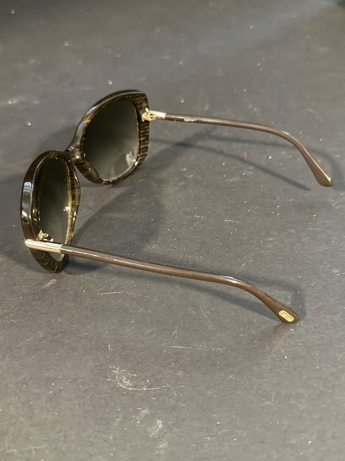 TOM FORD Women’s Oversized Tortoise Shell Sunglasses Gray Tinted Lenses