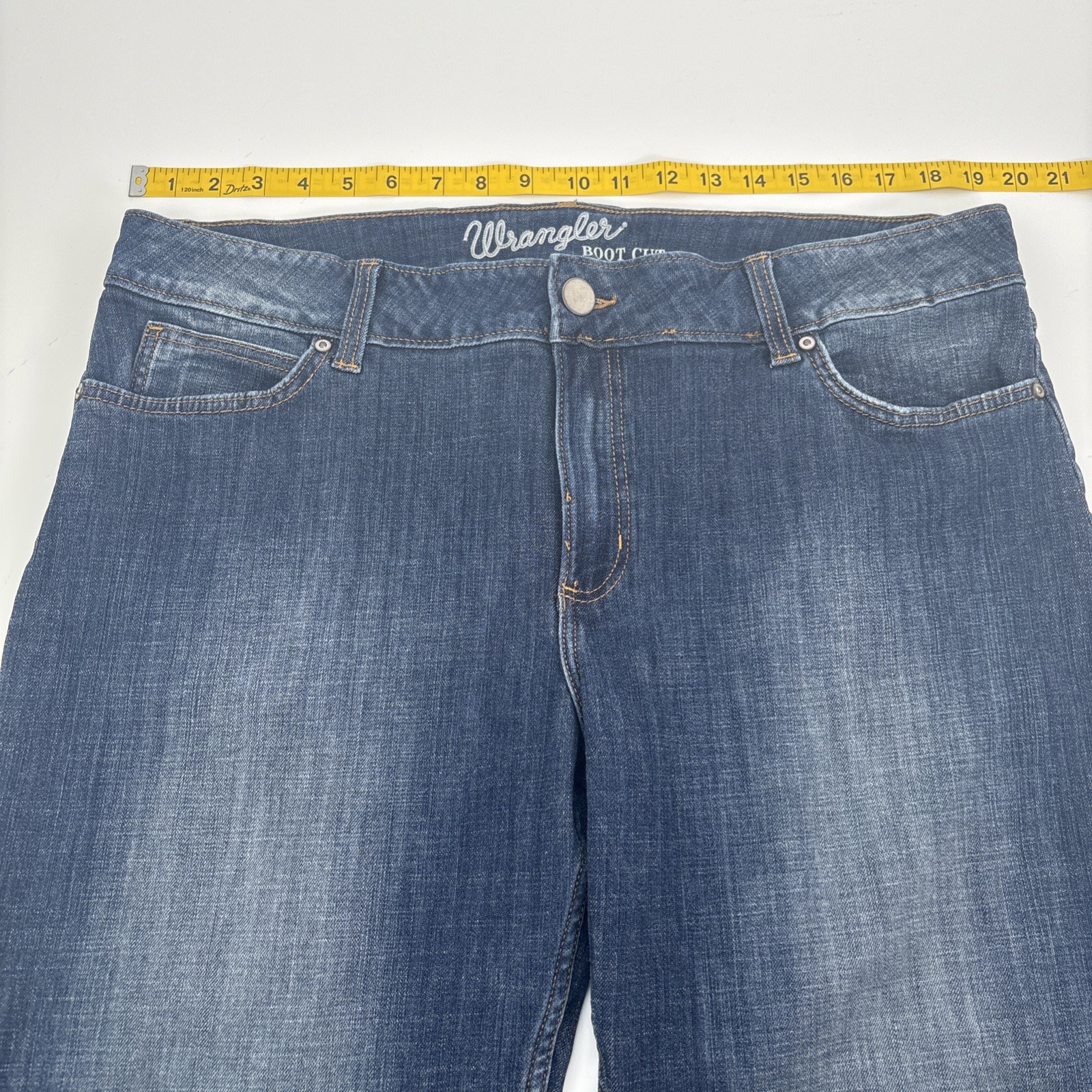 Wrangler Retro Jeans Womens 17×34 (38×34) Boot Cut Med Wash Fade Denim Western