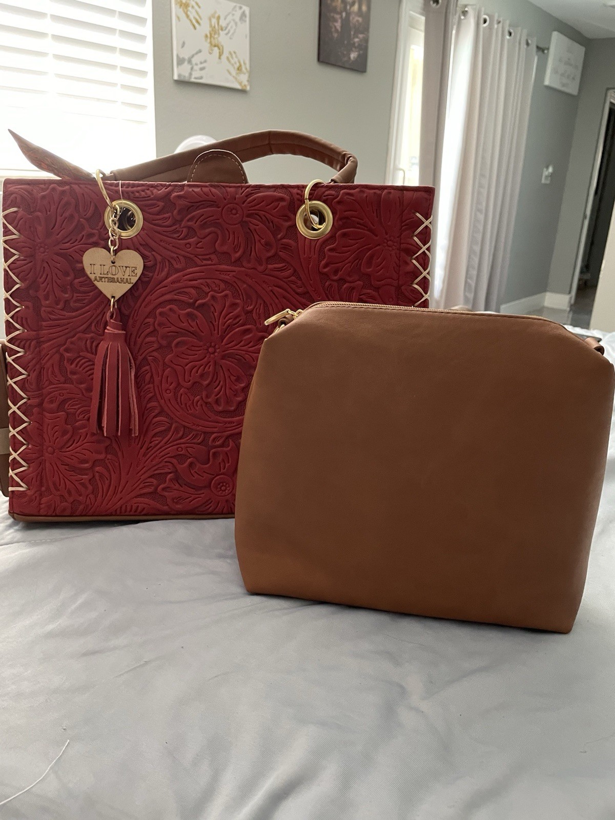 IL LOVE ARTESANAL Red Embossed Floral Large Tote Brown Handles Tassel Pouch