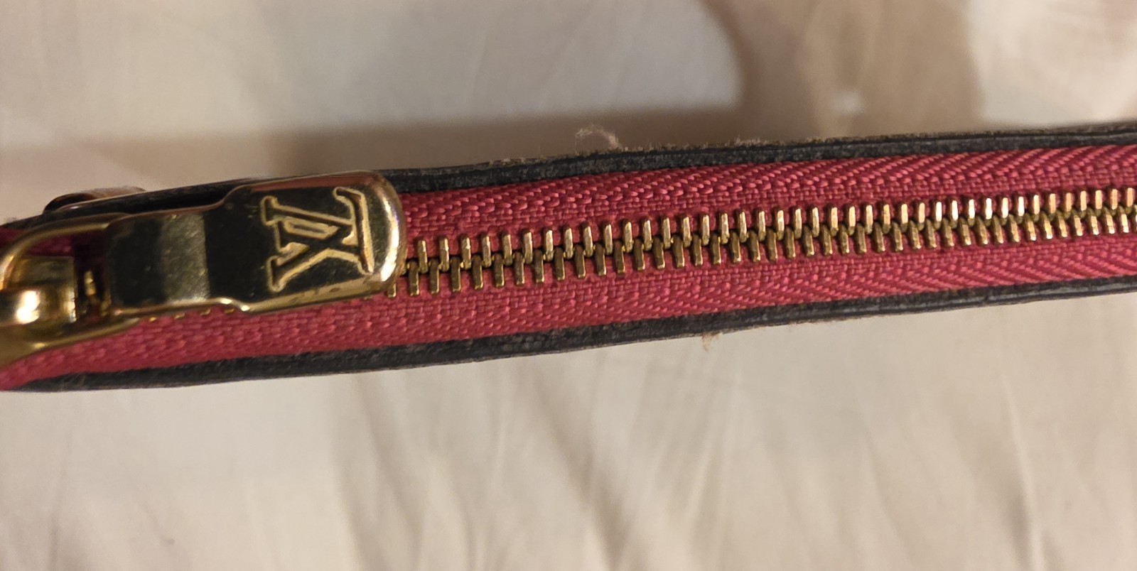 Authentic Louis Vuitton Monogram Neverfull Clutch Wristlet Pouch Excellent