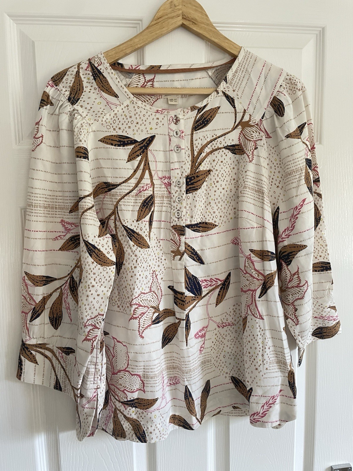 White Stuff Blouse Women’s Long Sleeve UK 14 Ivory -multi 100% Lyocell Buttons