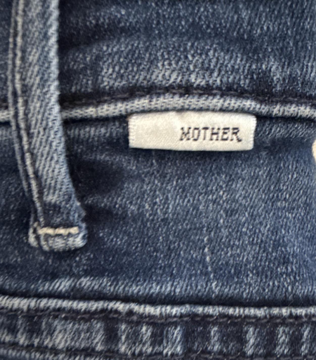 MOTHER Style # 10507-104: The Hustler Roller Sneak in Heirloom Wash – size 32