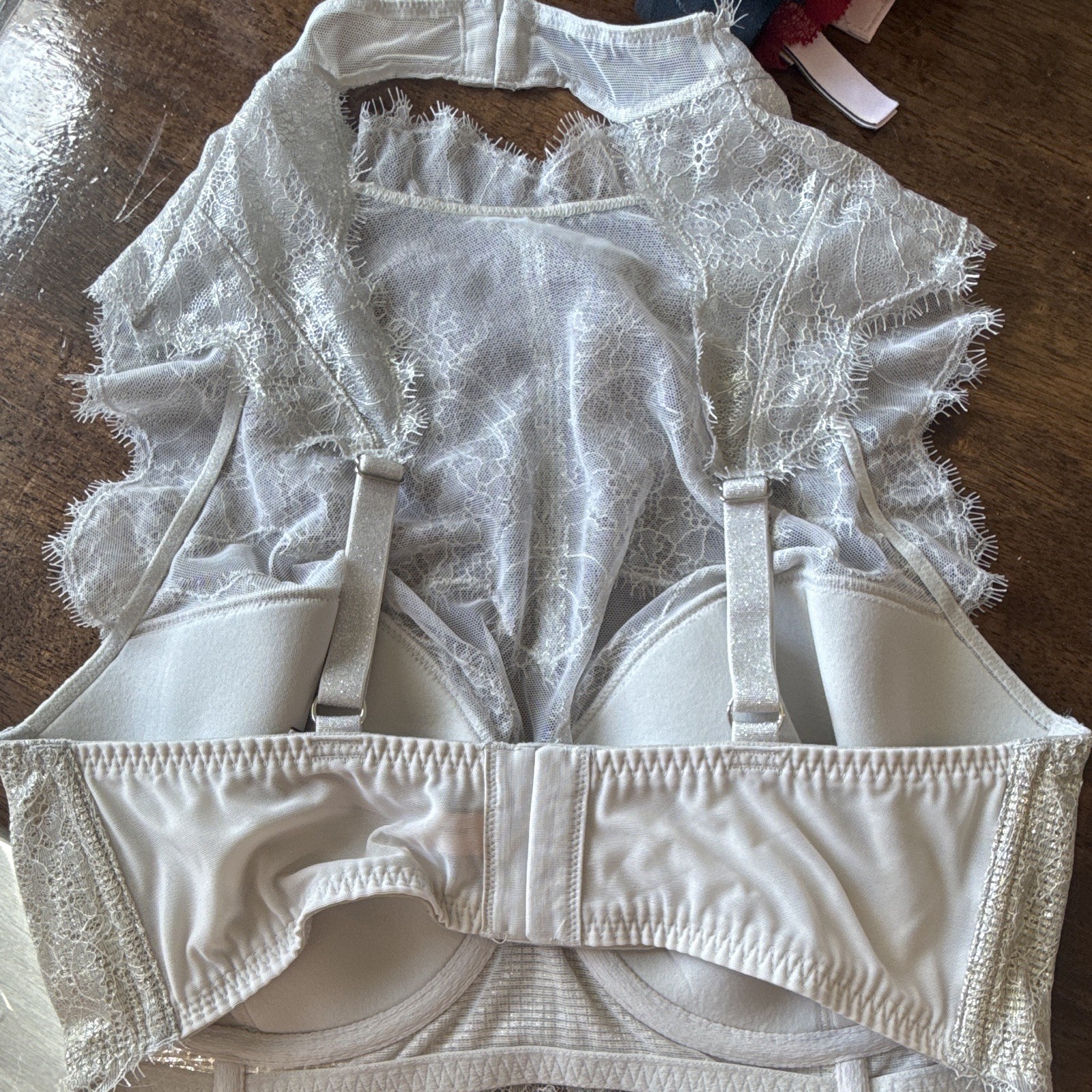 Victoria’s Secret Dream Angels 36DD Ivory Lace Lined Demi Underwire Bra