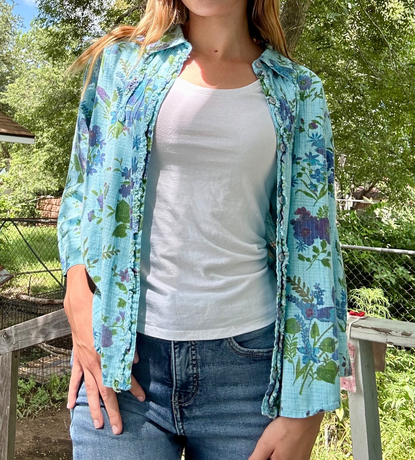 Lemon Grass Studio Floral Button-Up Collared Top Blue and green vintage