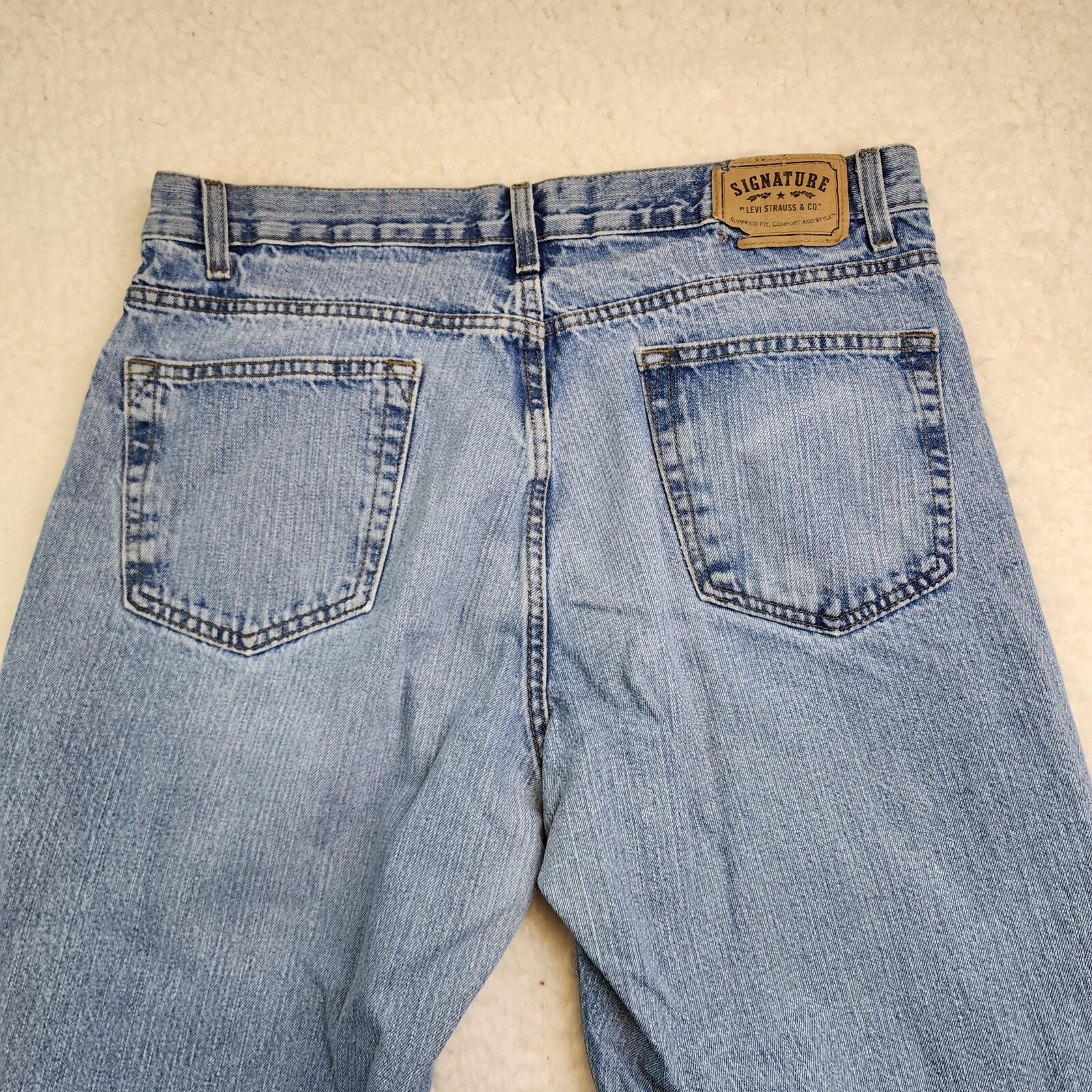 Levi Strauss & Co Signature Relaxed Mens W36 x L32 100% Cotton Light Blue Wash