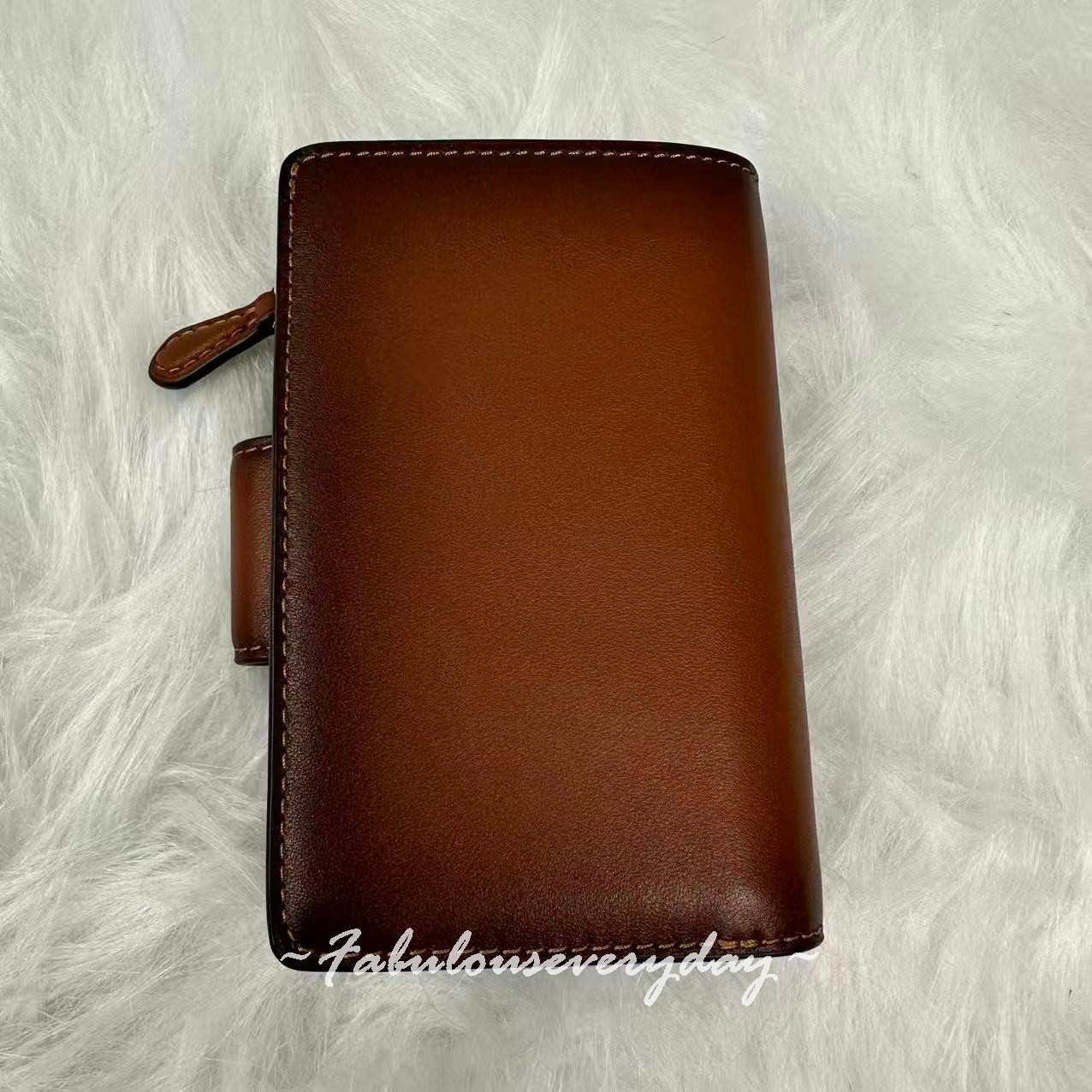 Coach Medium Corner Zip Wallet In Smooth Leather/Gold/Redwood CEC27 NWT