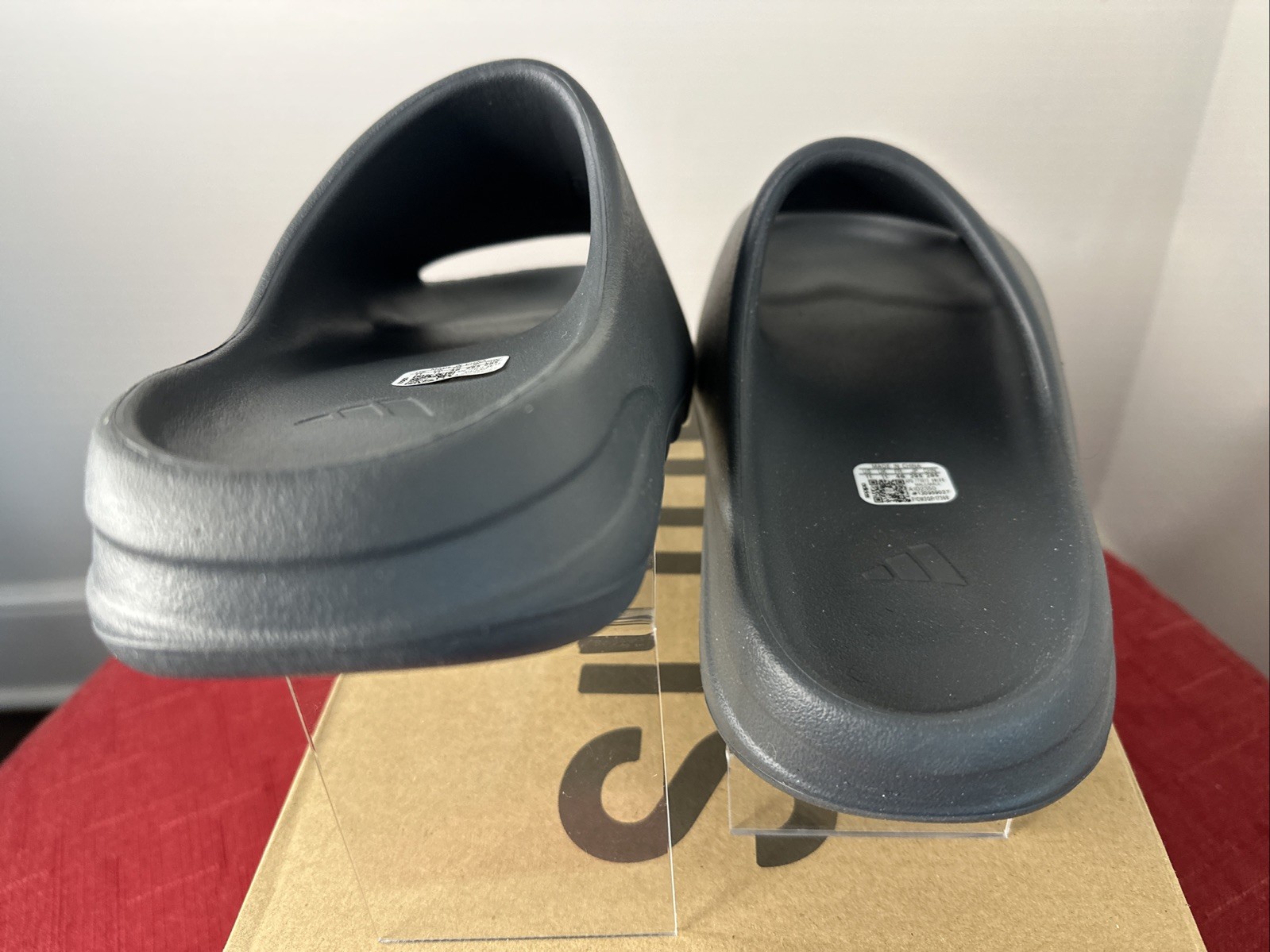 adidas Yeezy Slides Slate Grey ID2350 Men’s Size 11 NIB