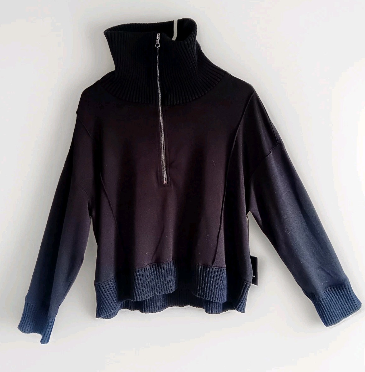 Kohl’s Simply Vera Black Wang Scuba Half-Zip Sweater Size Petite Medium