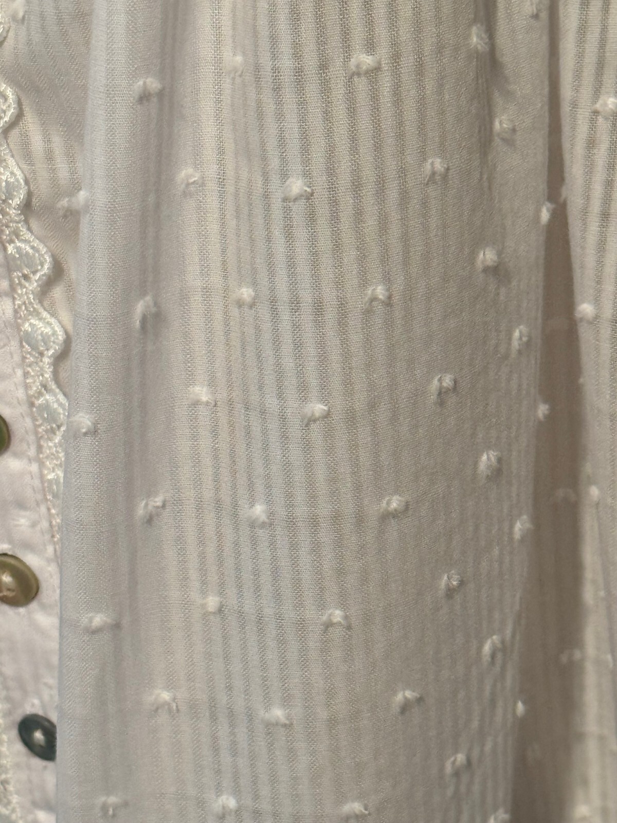 EILEEN WEST E5625044 ~ WHITE ~ SLEEVELESS CLIP DOT BALLET NIGHTGOWN ~ MEDIUM