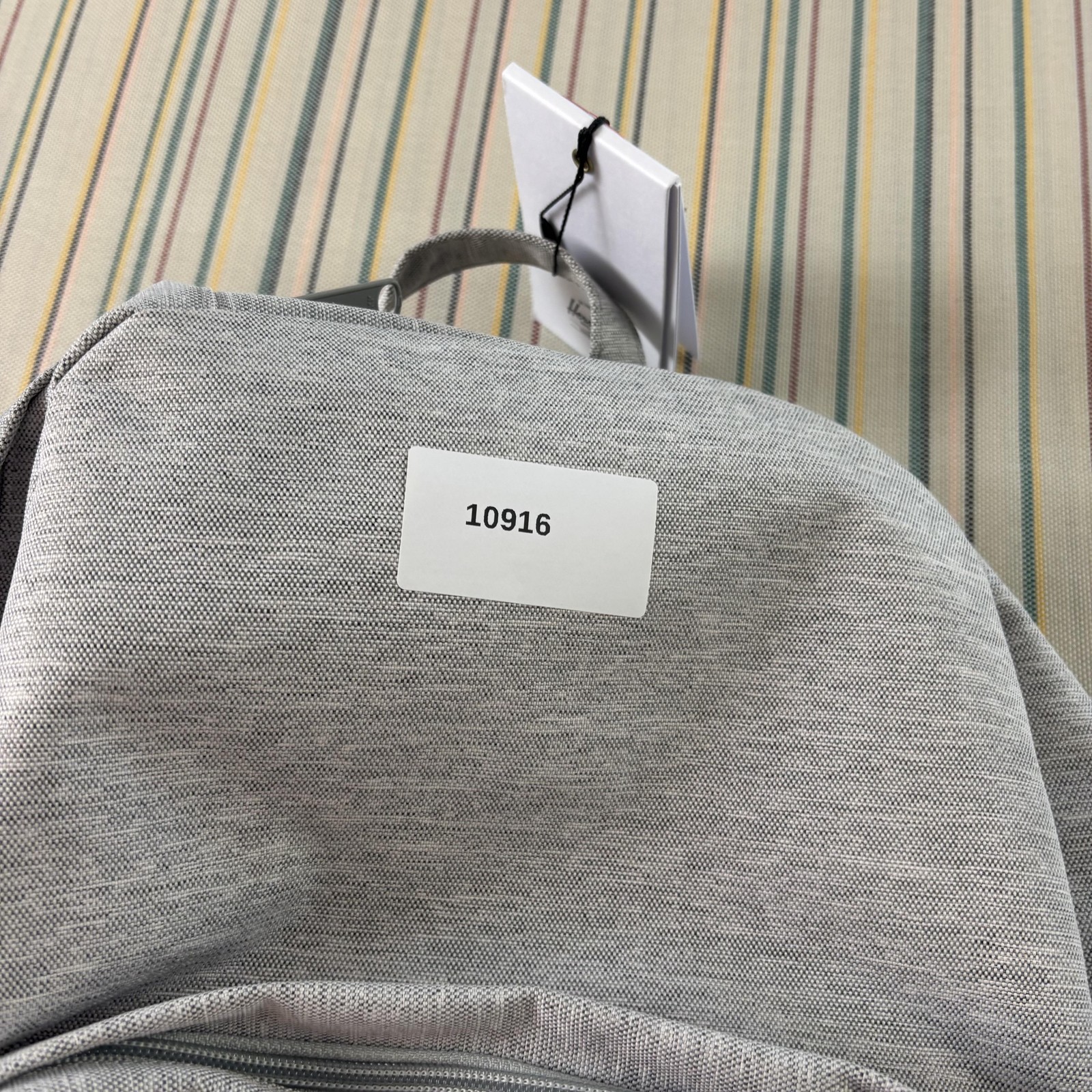 Herschel Pop Quiz Backpack Mens Medium Gray Heather 22L Laptop School Bag Travel