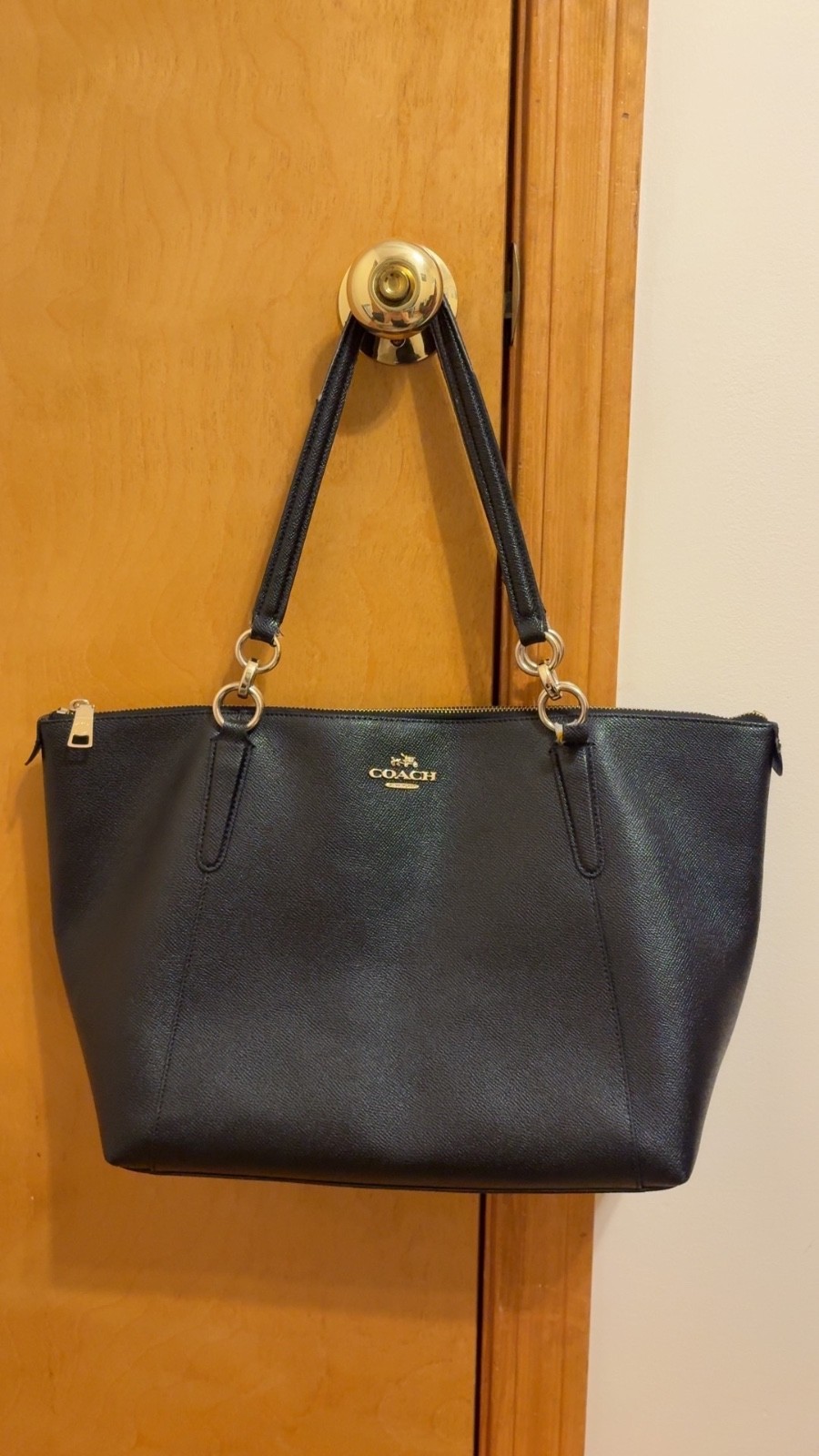 COACH HANDBAG AVA TOTE Black With Gold Details