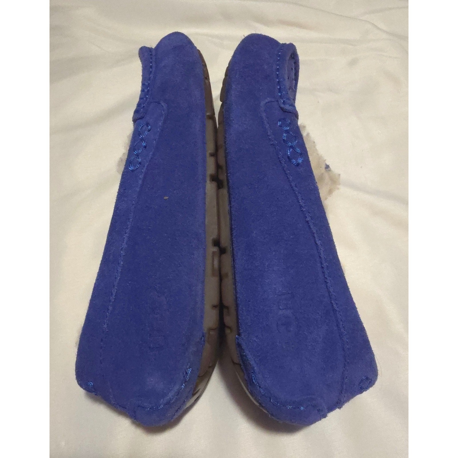 UGG Ansley Electric Blue Suede Rhinestone Perforated Slippers Women’s 5 NWOT