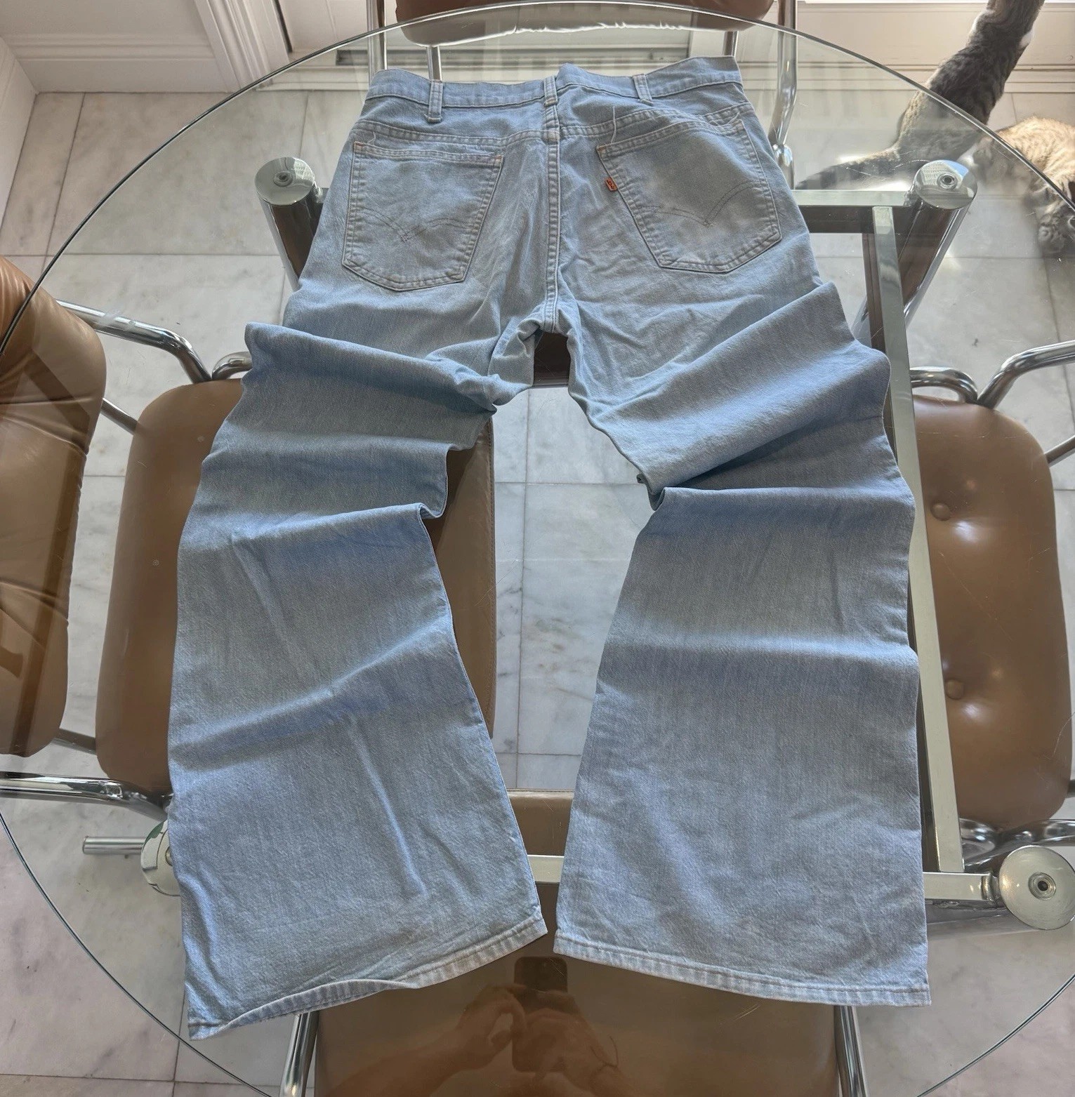 Vintage Levi’s 70s Men’s Light Wash Denim Jeans Flared Leg Button Fly 32×32