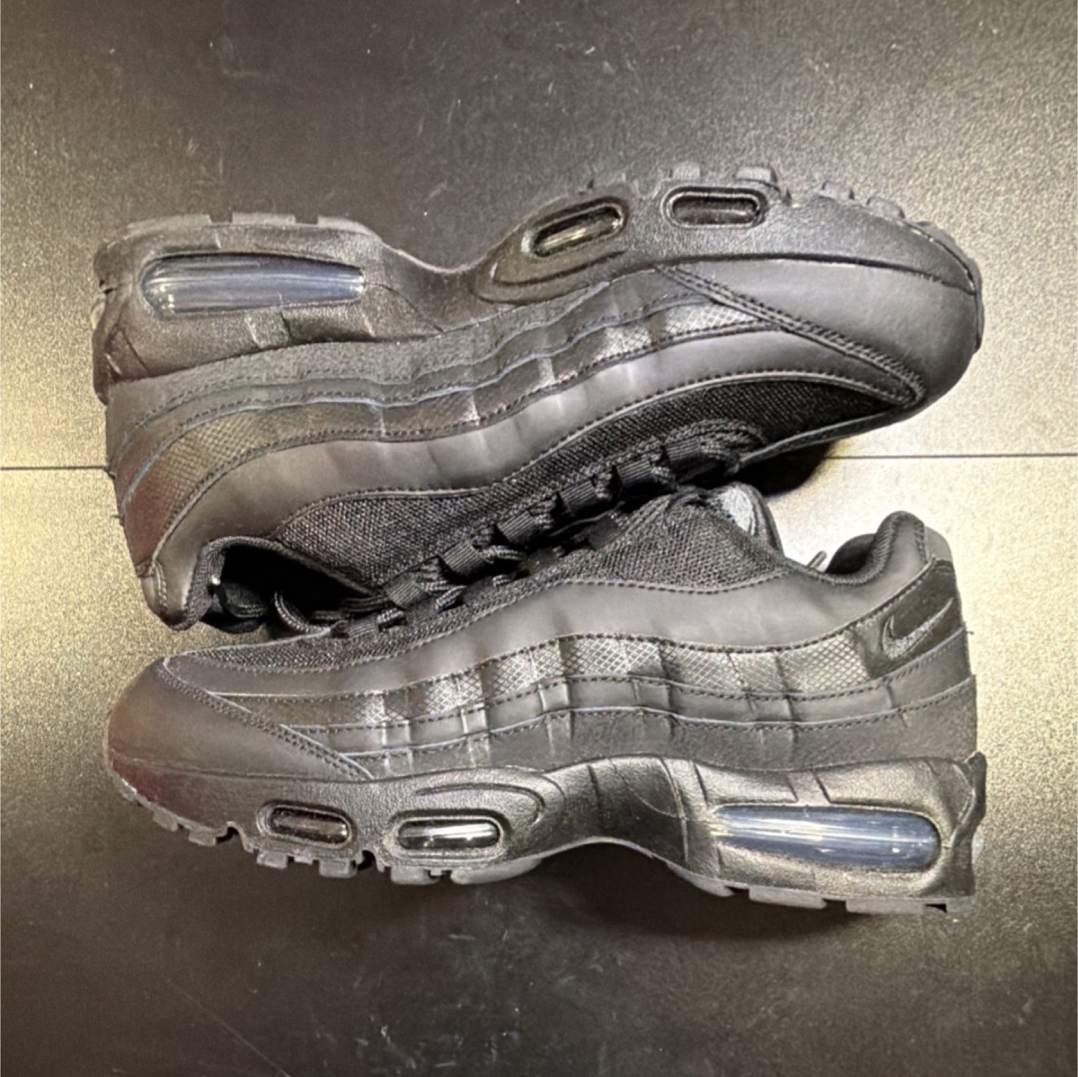 SIZE:9.5M Nike Air Max 95 OG Black/Black/Anthracite Leather Low Top Men’s