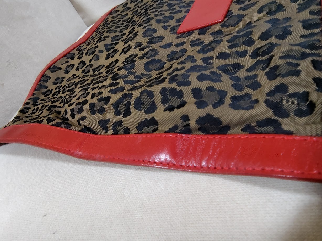 Fendi Clutch Bag Purse Leopard Leather Nylon Authentic 398T0359