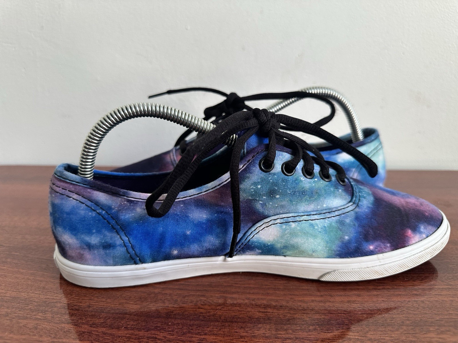 VANS Unisex SkateBoarding Sneakers Cosmic Galaxy Size Men 8 Women 9.5