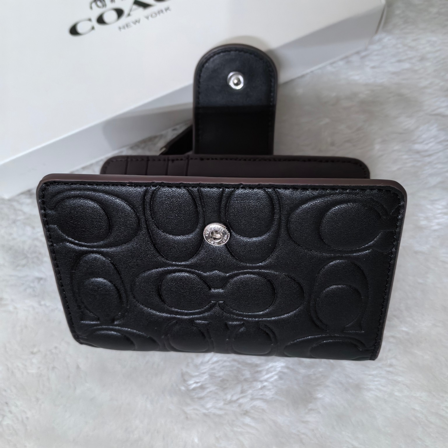 COACH Medium Corner Zip Wallet With Signature CM241 Black outlet New With Box