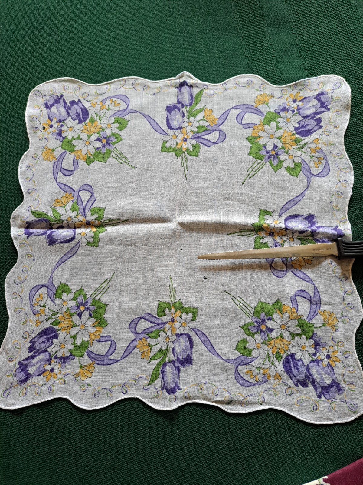 Vintage Floral Print and Tatted Hankies Lot of 4