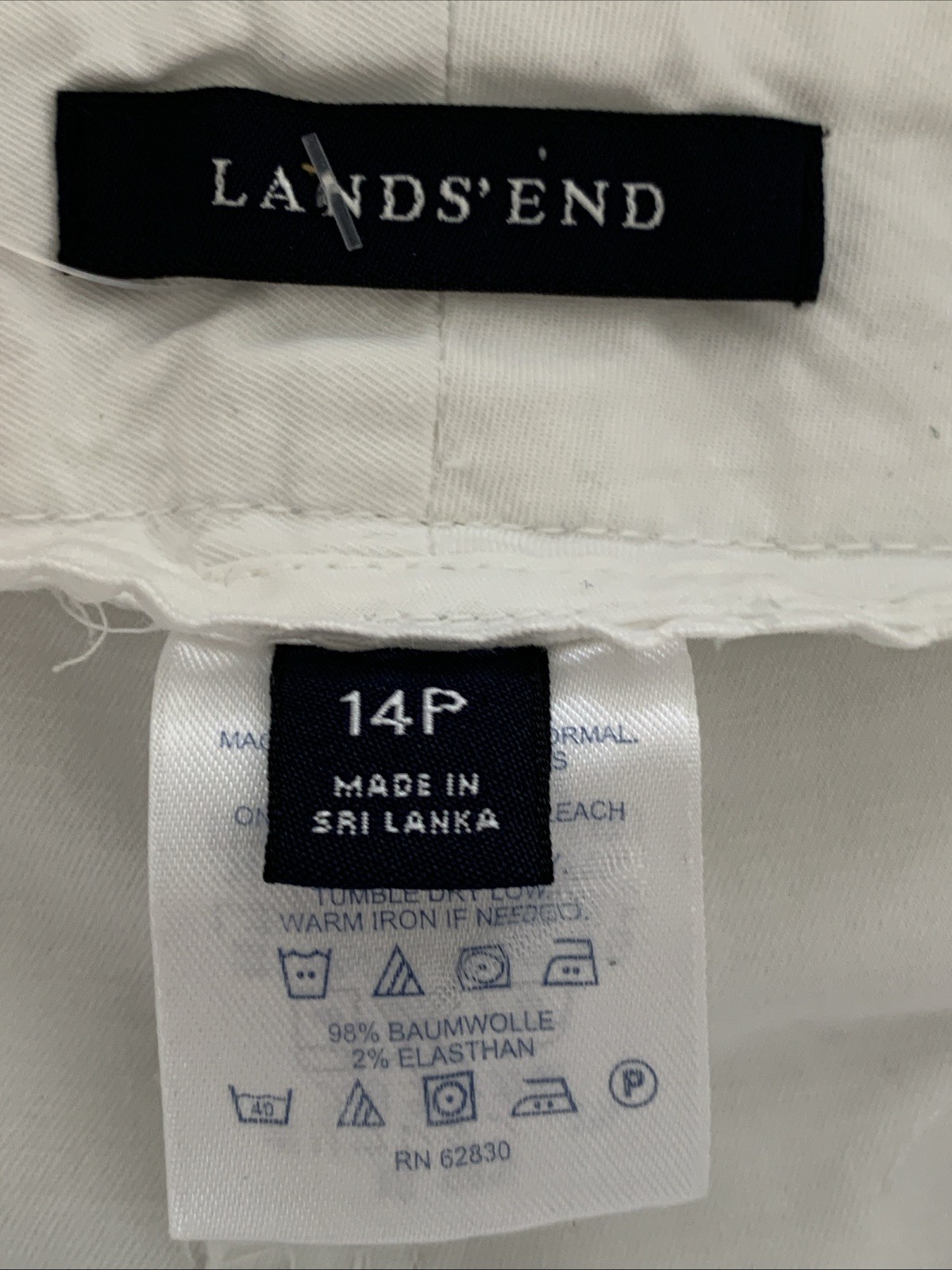 Land’s End 14P Women’s Shorts Pockets, Zipper Button Closure