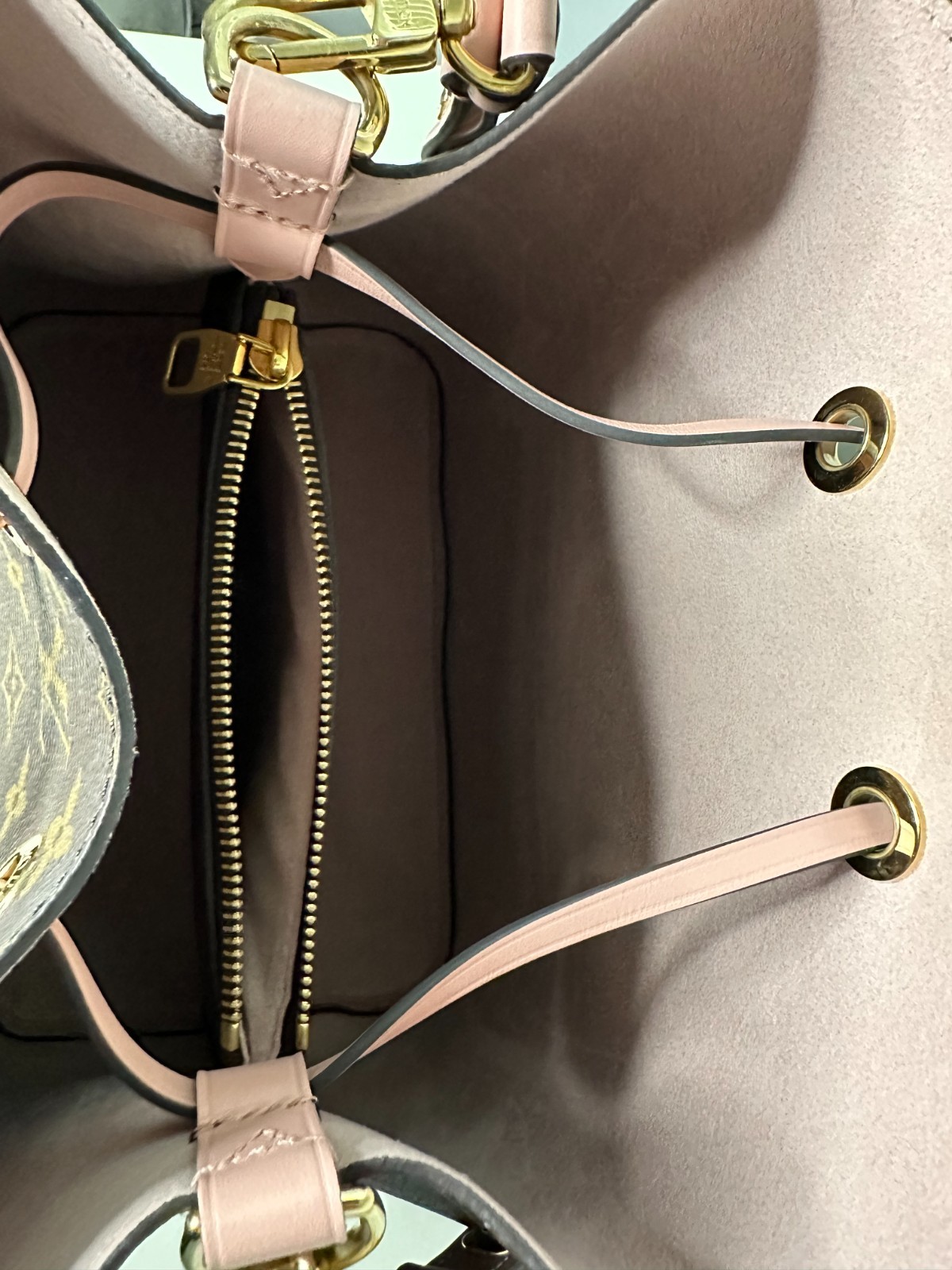 Monogram Neonoe MM – Pink – Monogram Canvas – PINK Bucket Bag