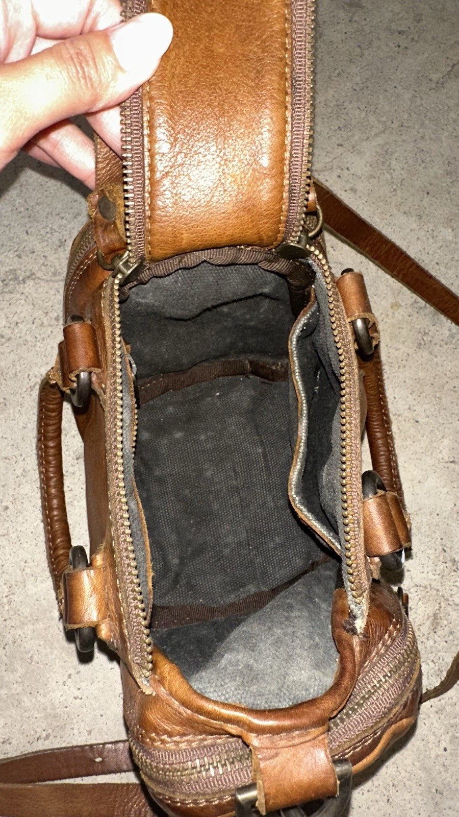 Frye Brown Satchel Top Handle Bag Zip Closure Detachable Adjustable Strap