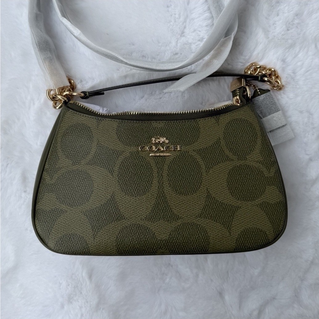 NWT Coach Teri Shoulder Bag CAL51 Olive Green Gold Hardware Signature