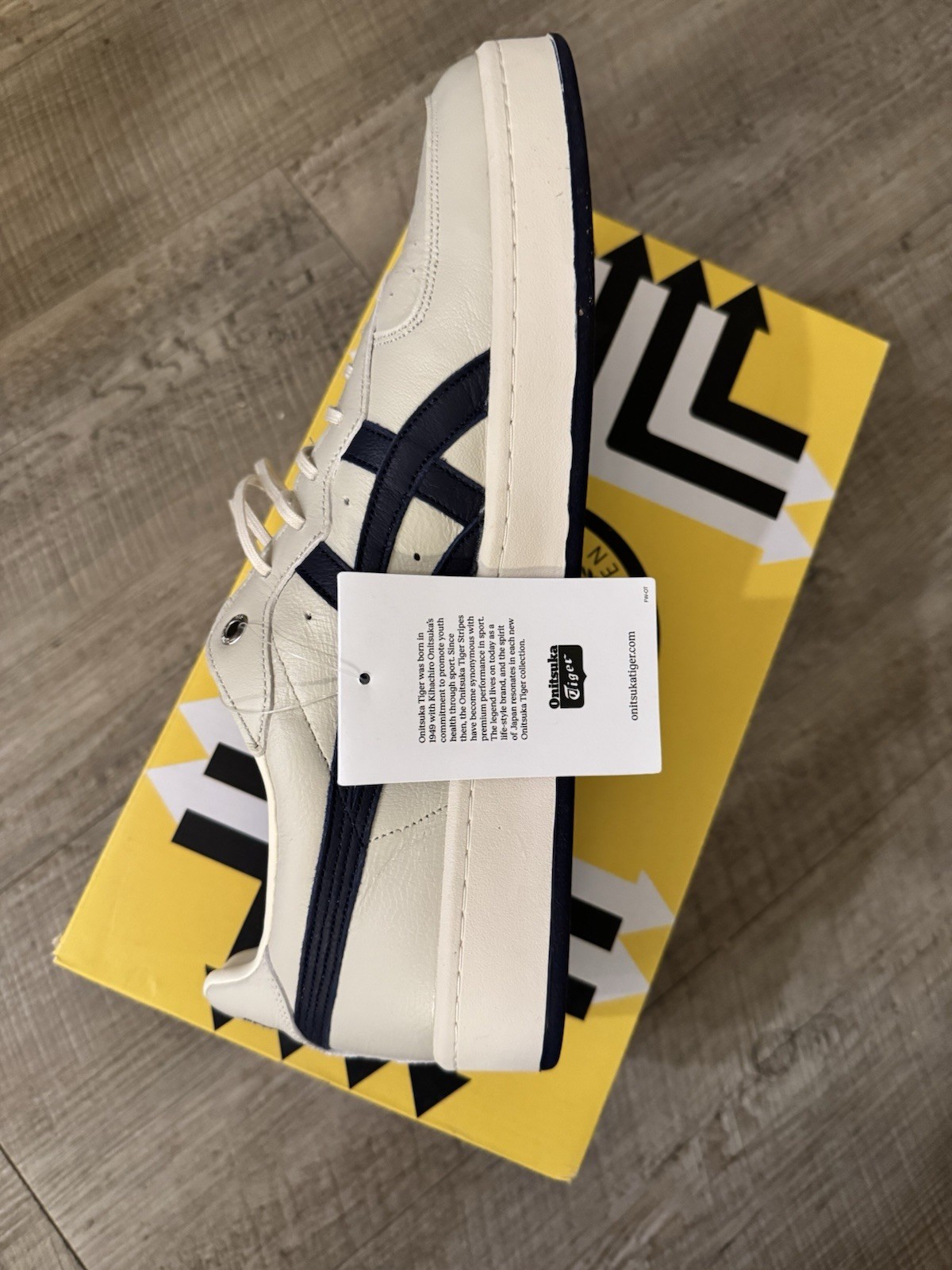 Onitsuka Tiger Men’s GSM SD Cream Peacoat Sneakers Size 11