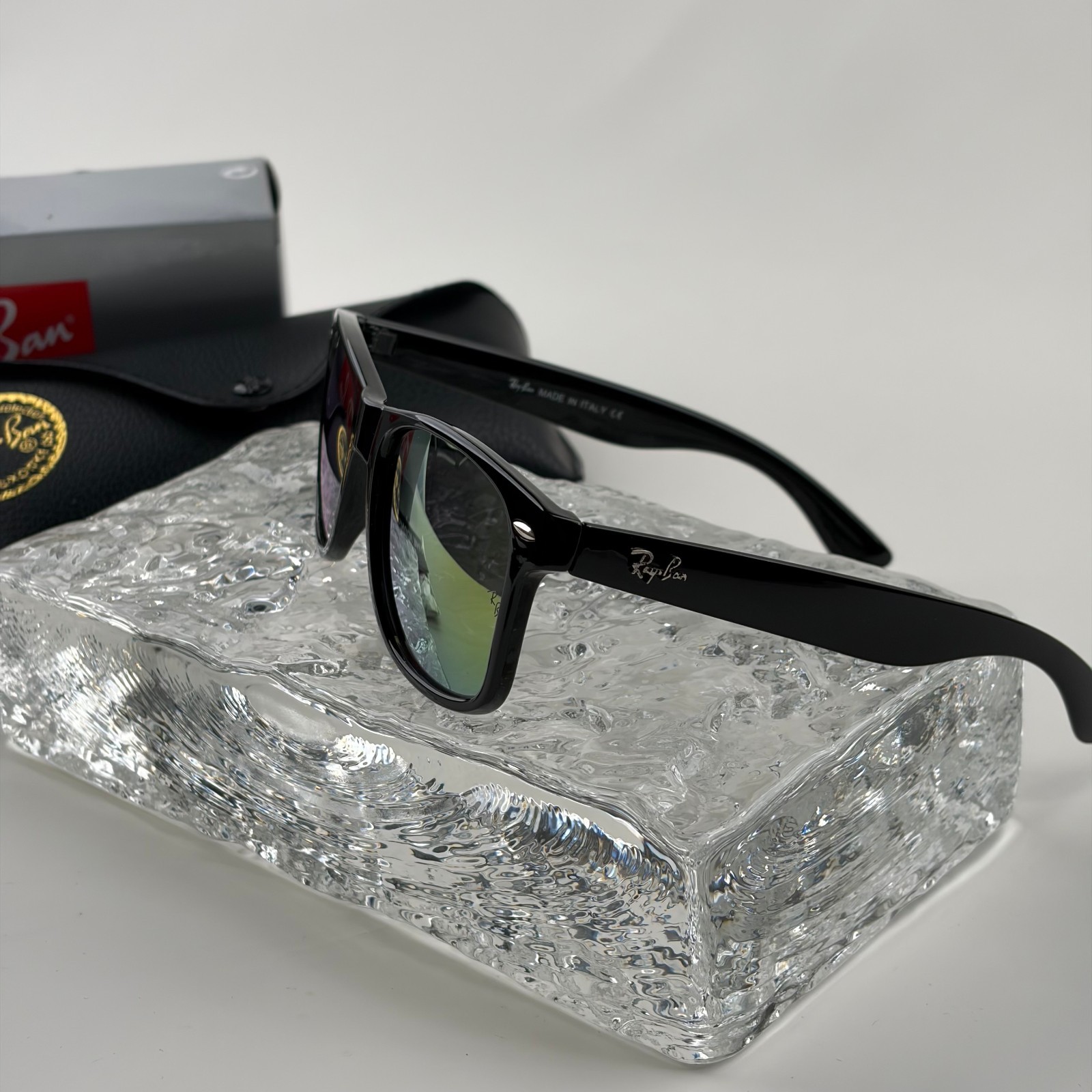 New In Box – Ray-Ban Polarized RB2140 Black Green Sunglasses Full Set