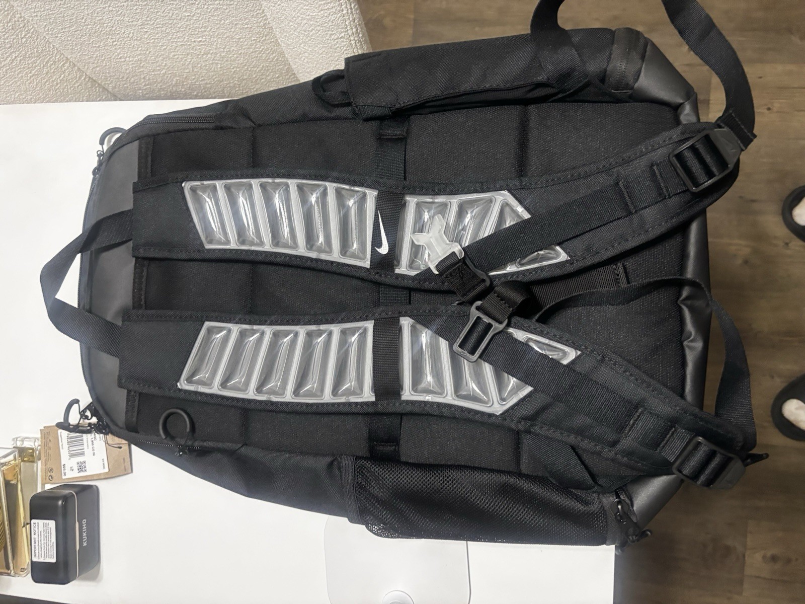 Nike Hoops Elite Pro Men’s Basketball Backpack – Black/Silver