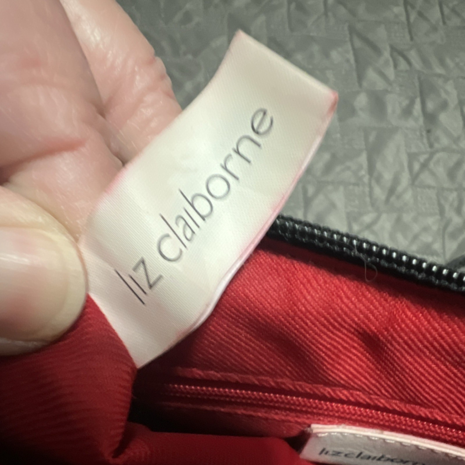 Liz Claiborne Black Shoulder Bag Contrast Stitching Logo Plate Red Lining Women